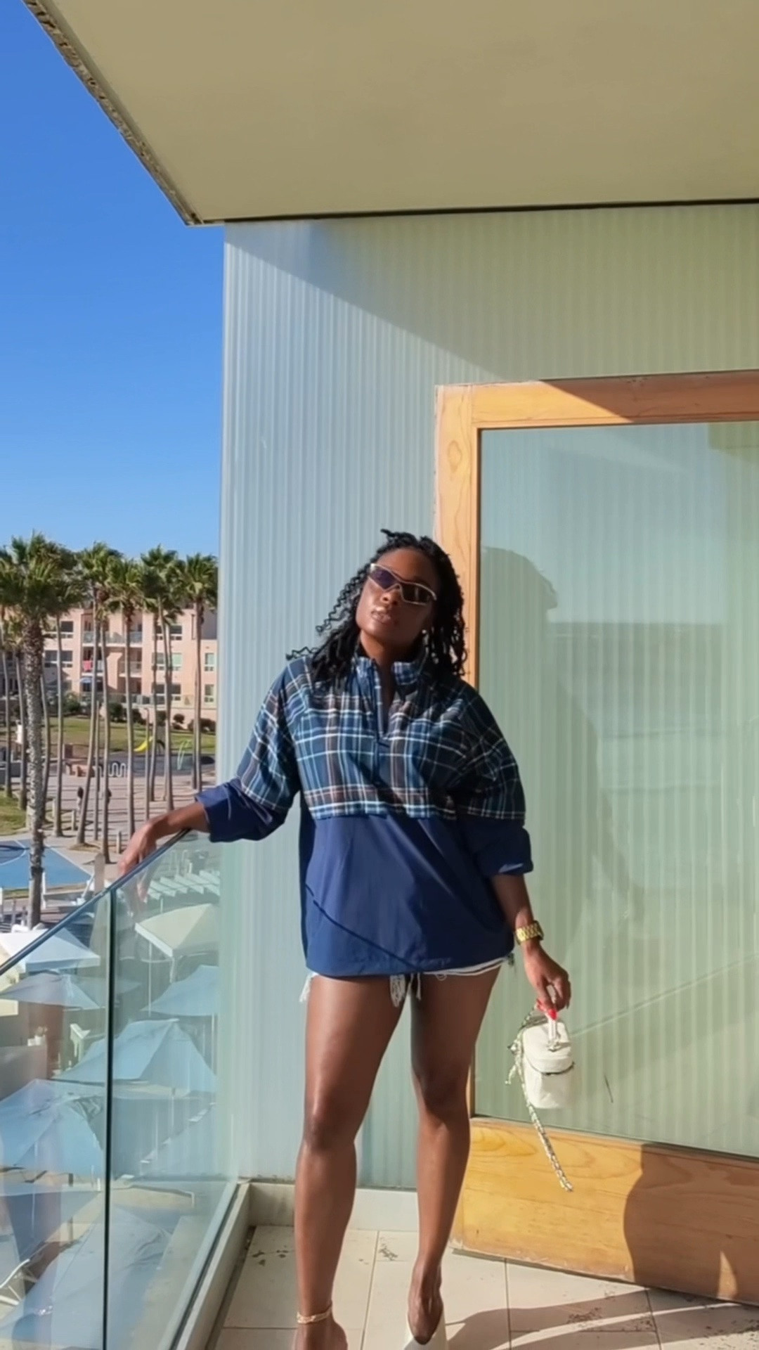 Look Strategy of the Week: The Temperature Trick…Follow for weekly look strategies

🧥 + 🩳 : @target 
👠 + 👜: @amazon 
🕶️: @lespecs 

#WhatIWore 
#SincerelyGerine
#TheLookStrategist
#LSOTW

#LTKgrwm #LTKootd #LTKOver40