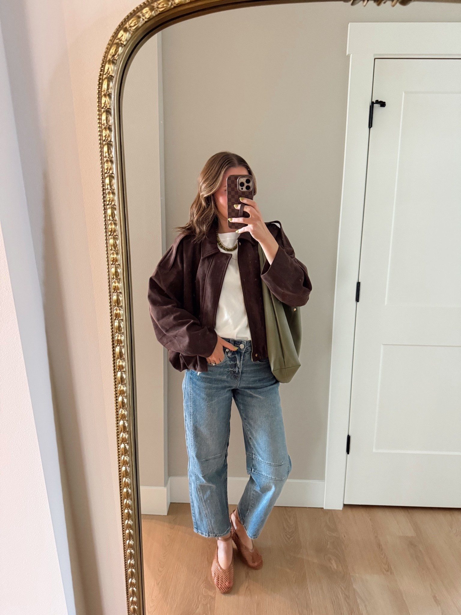 These barrel jeans are so cute and comfortable!