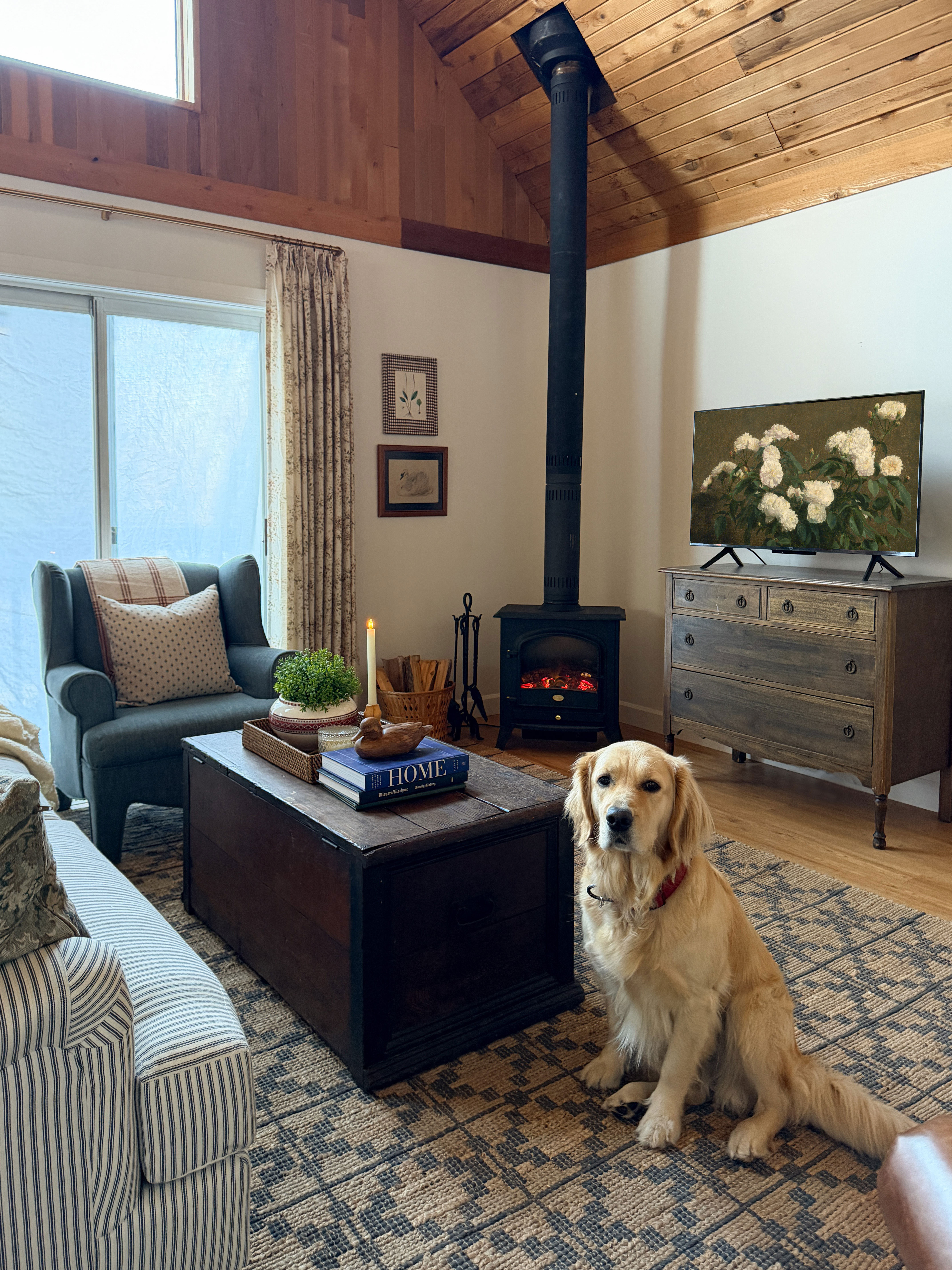 Cozy cottage living room sources

rug, pillows, striped sofa, rug pad, fireplace, curtains, accessories 

 #LTKHome