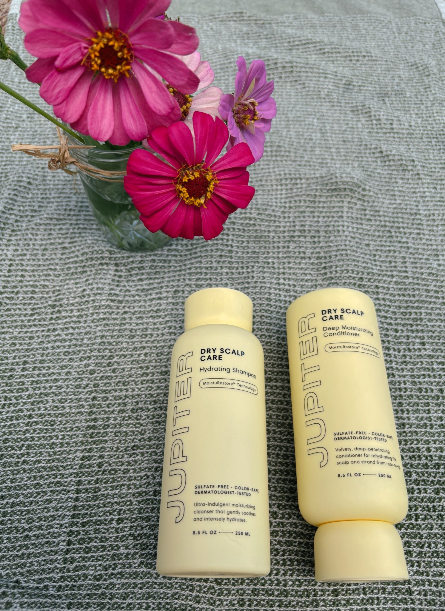 This is as good as it looks! 💛🫧 I am loving this dry scalp shampoo + conditioner. This is for all hair types- including color treated!

Check out @hellojupiter today!

#jupiterpartner #dryscalp #hydratingshampoo #hair #haircare #shampoo #conditioner #ad 

#LTKBeauty #LTKFindsUnder50 #LTKStyleTip