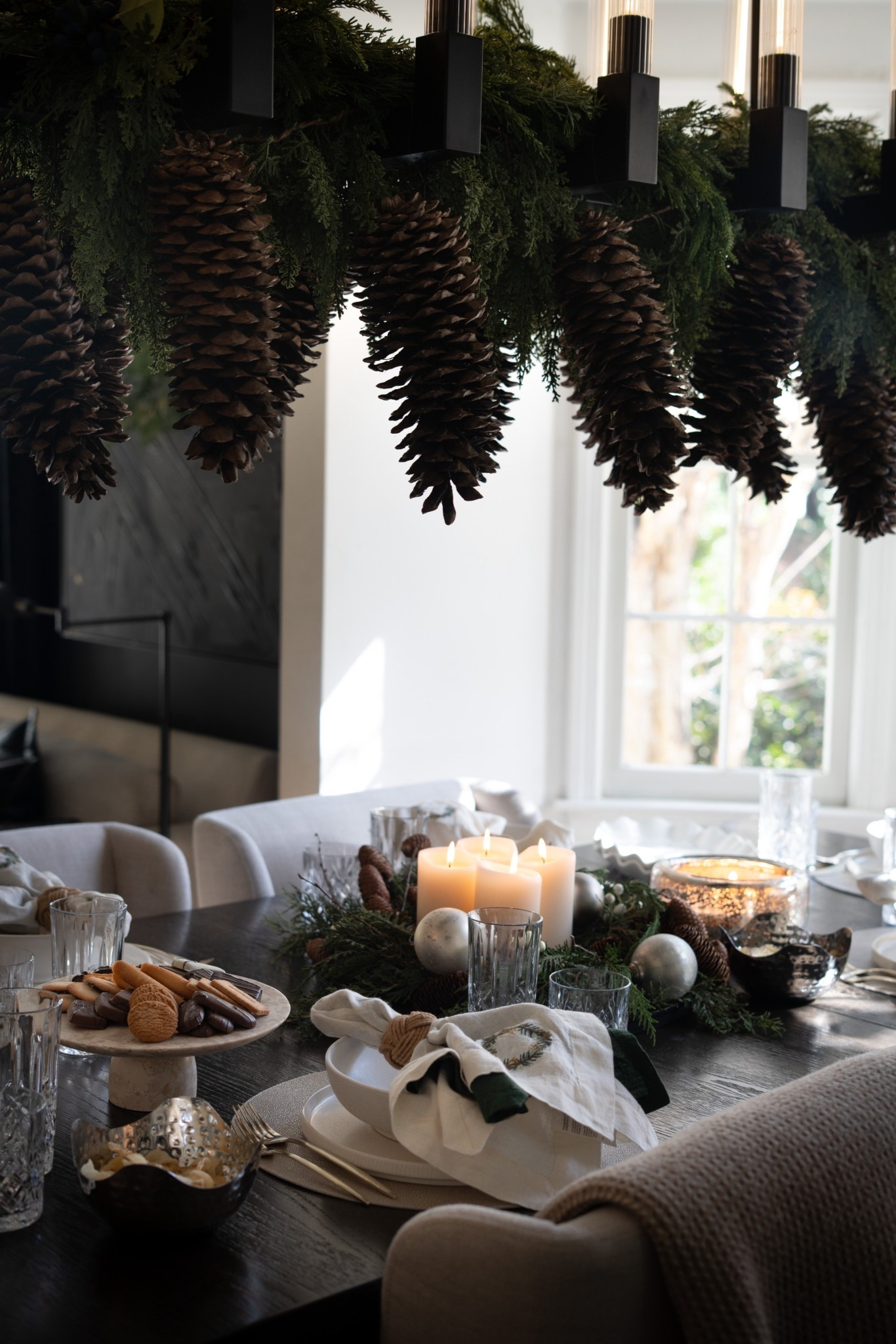 Eeekkk!!! Why create a dining room when you can create a living room you dine in… and then deck it out for the holidays??!!

#LTKHome #LTKHoliday #LTKSeasonal