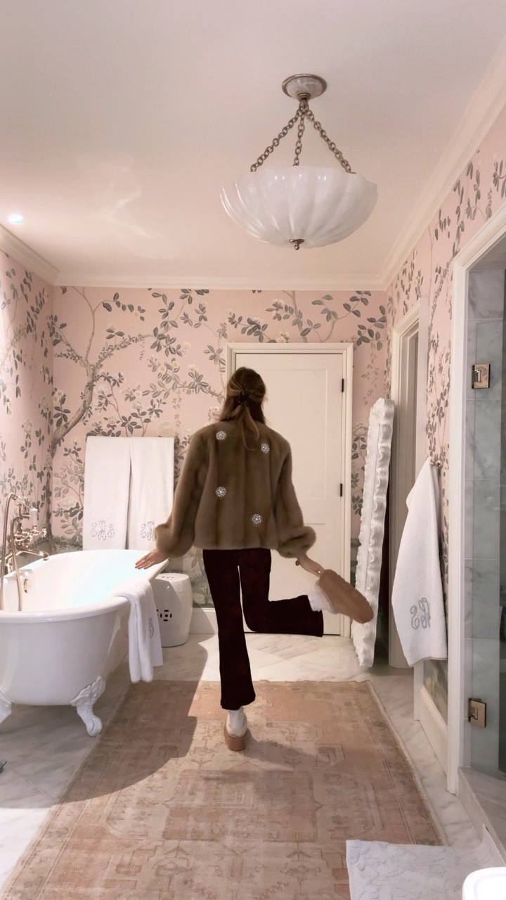 THE FIND OF THE YEAR! Love these clogs (could size down 1/2 size if you want a closer fit). Also wear these eye patches to depuff every morning. Love that they’re basically invisible! 