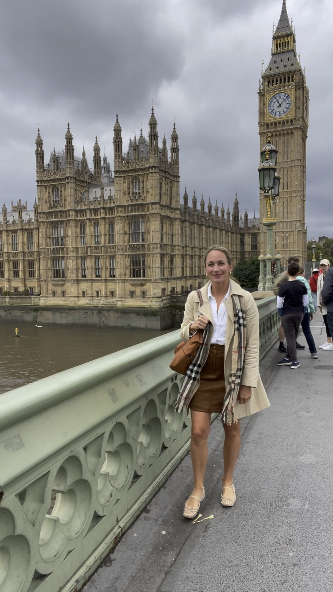 London outfit! I sized down in the skirtt

#LTKTravel #LTKStyleTip #LTKVideo