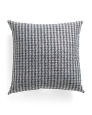 22x22 Outdoor Houndstooth Pillow | Throw Pillows | Marshalls | Marshalls