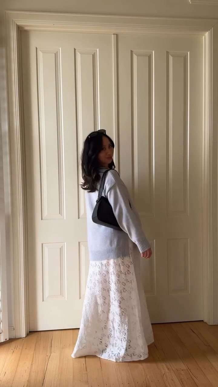 Absolutely adore this white lace dress from @dissh, cannot wait to style it in so many different ways throughout spring and summer 🤍 
.
.
.
.
.
.
#petitefashionblogger #melbournefashionblogger #outfitreel #grwmoutfit #pregnantfashion #bumpfriendly #bumpfashion