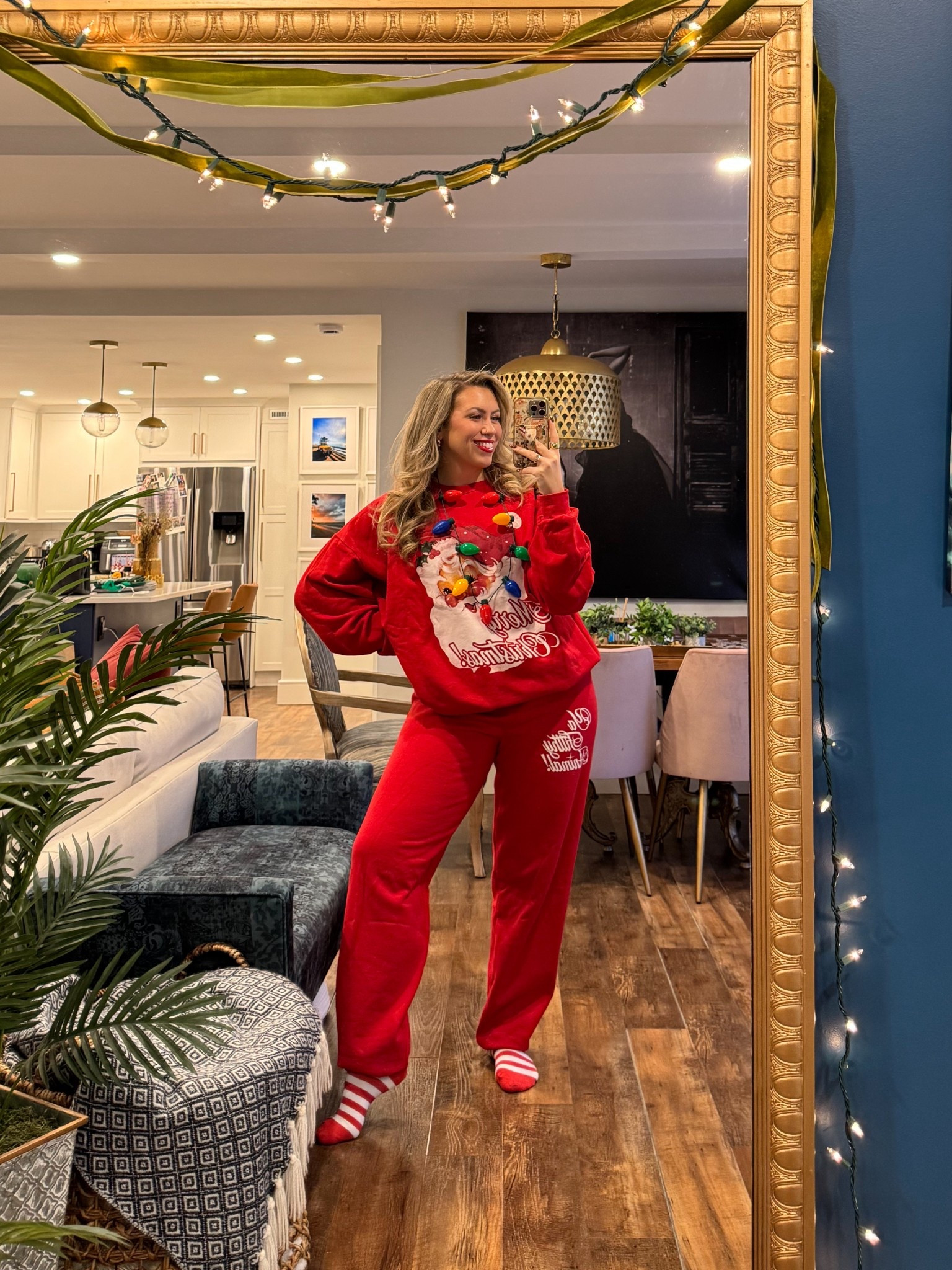 Santa sweatsuit wearing a large! Holiday outfit, Christmas outfit 

#LTKootd #LTKHoliday #LTKMidsize