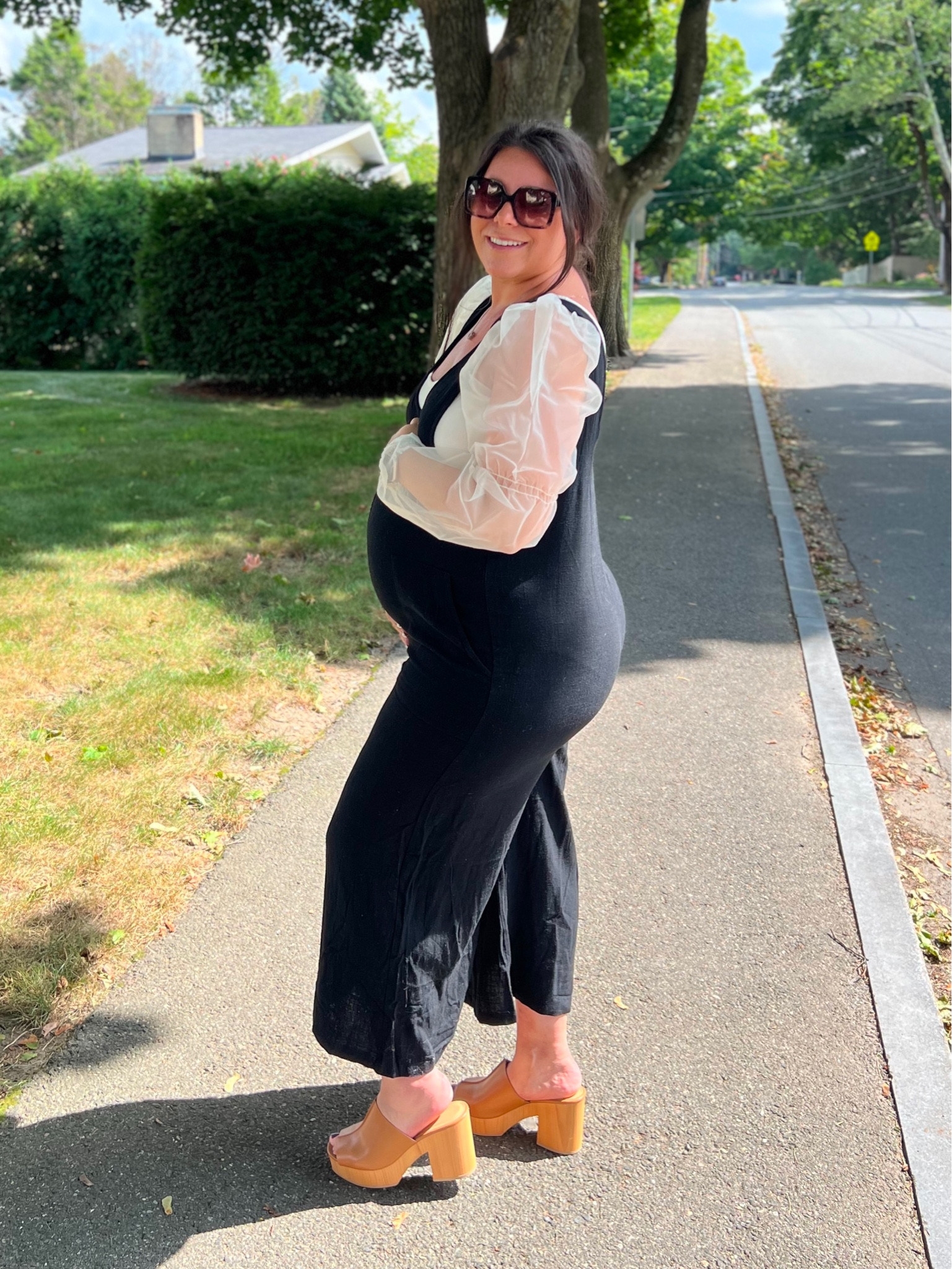 Use code PRINCESSDEB1425 to save on this jumpsuit !

#LTKFindsUnder100 #LTKBump #LTKSeasonal