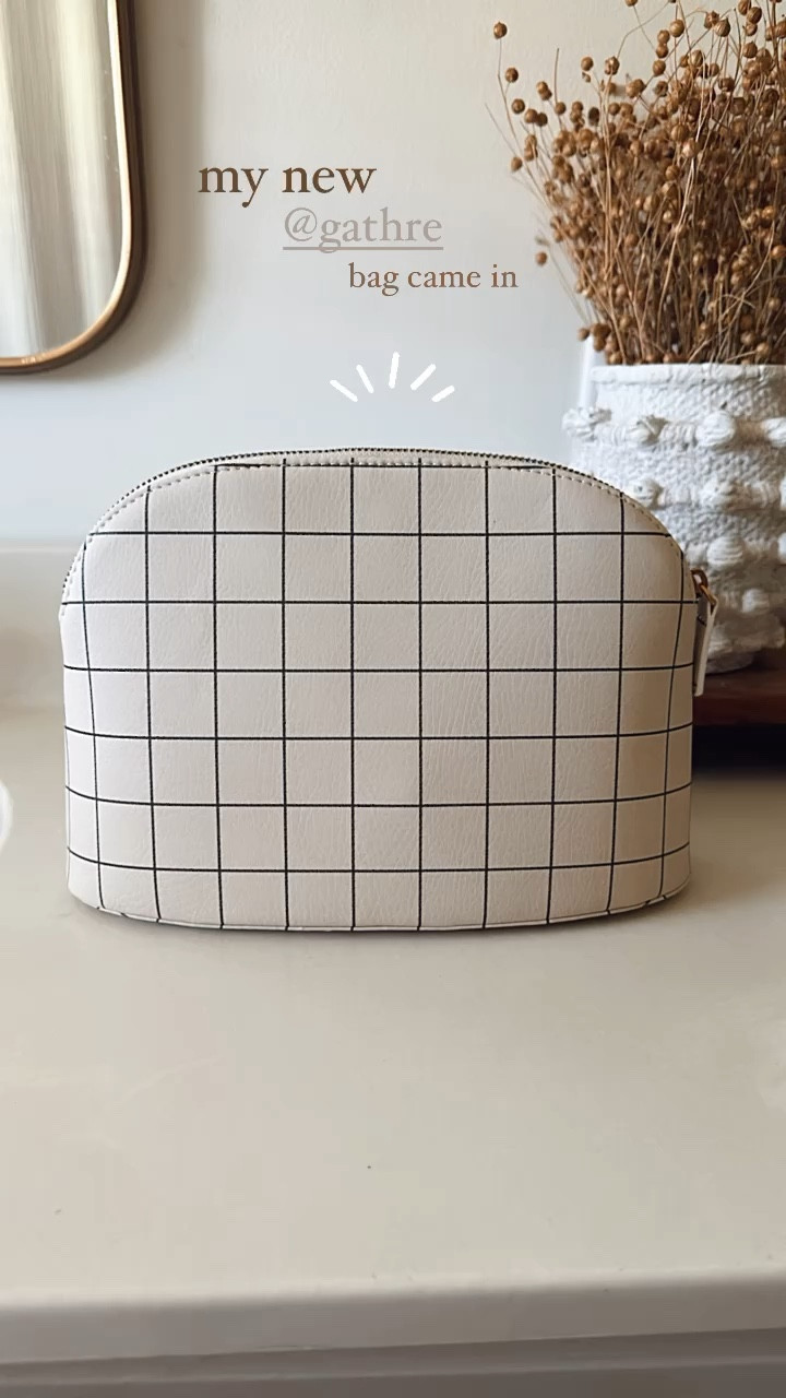 Gathre. Leather makeup bag. Neutral style. 


#LTKstyletip #LTKhome #LTKunder50