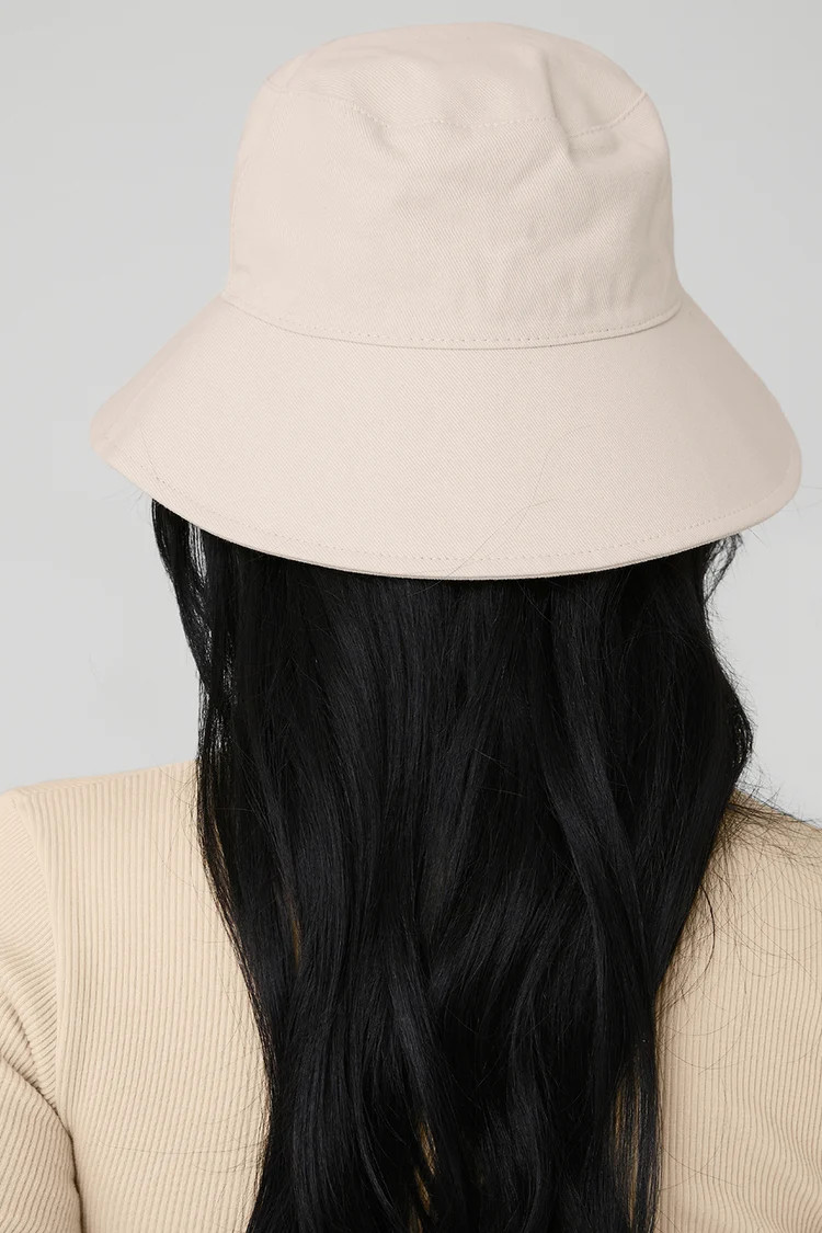 Weekender Bucket Hat | Alo Yoga