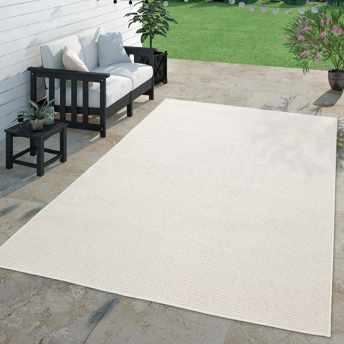 Iyana Machine Woven Indoor/Outdoor Area Rug | Wayfair North America