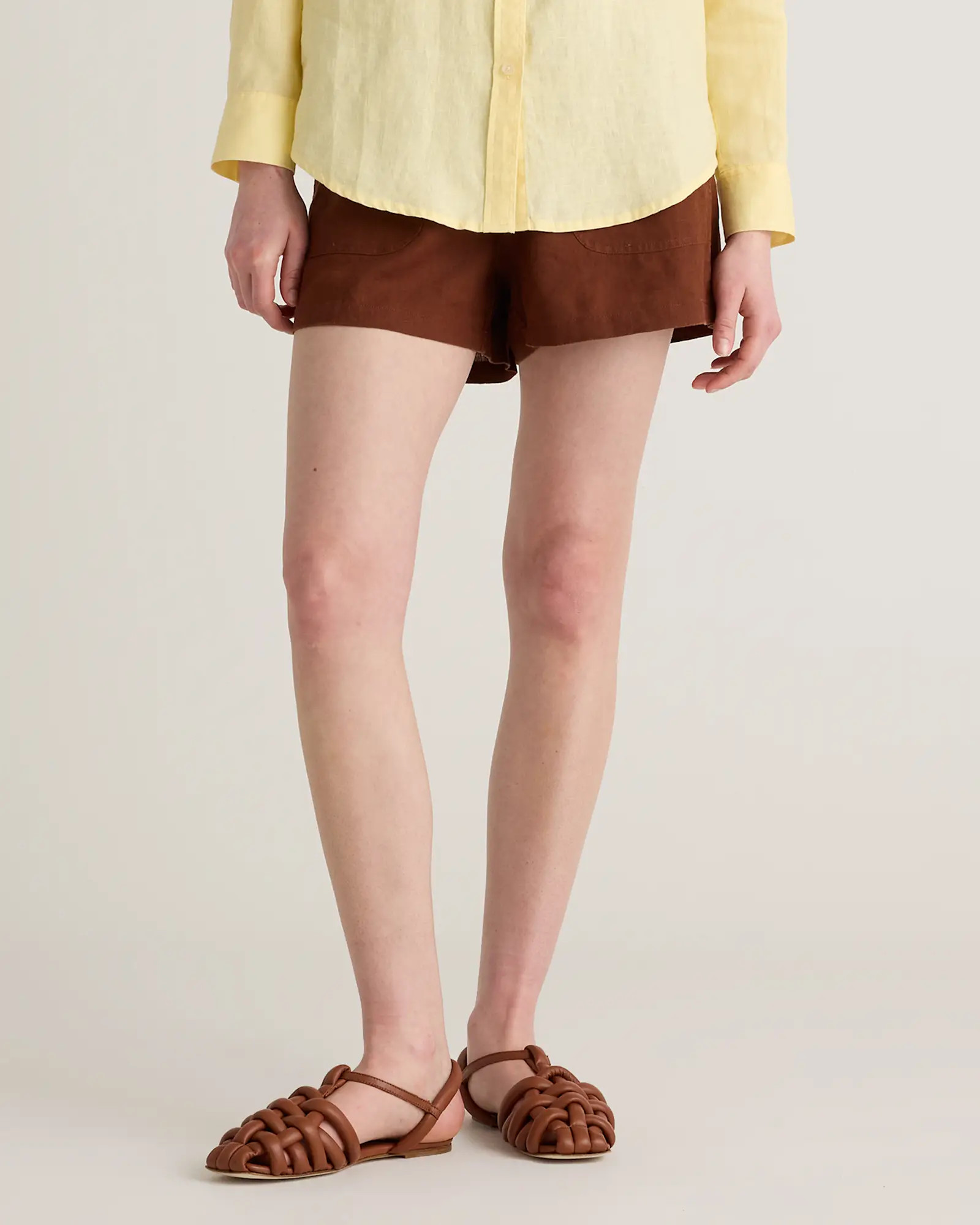 100% European Linen Shorts in Chocolate | Quince