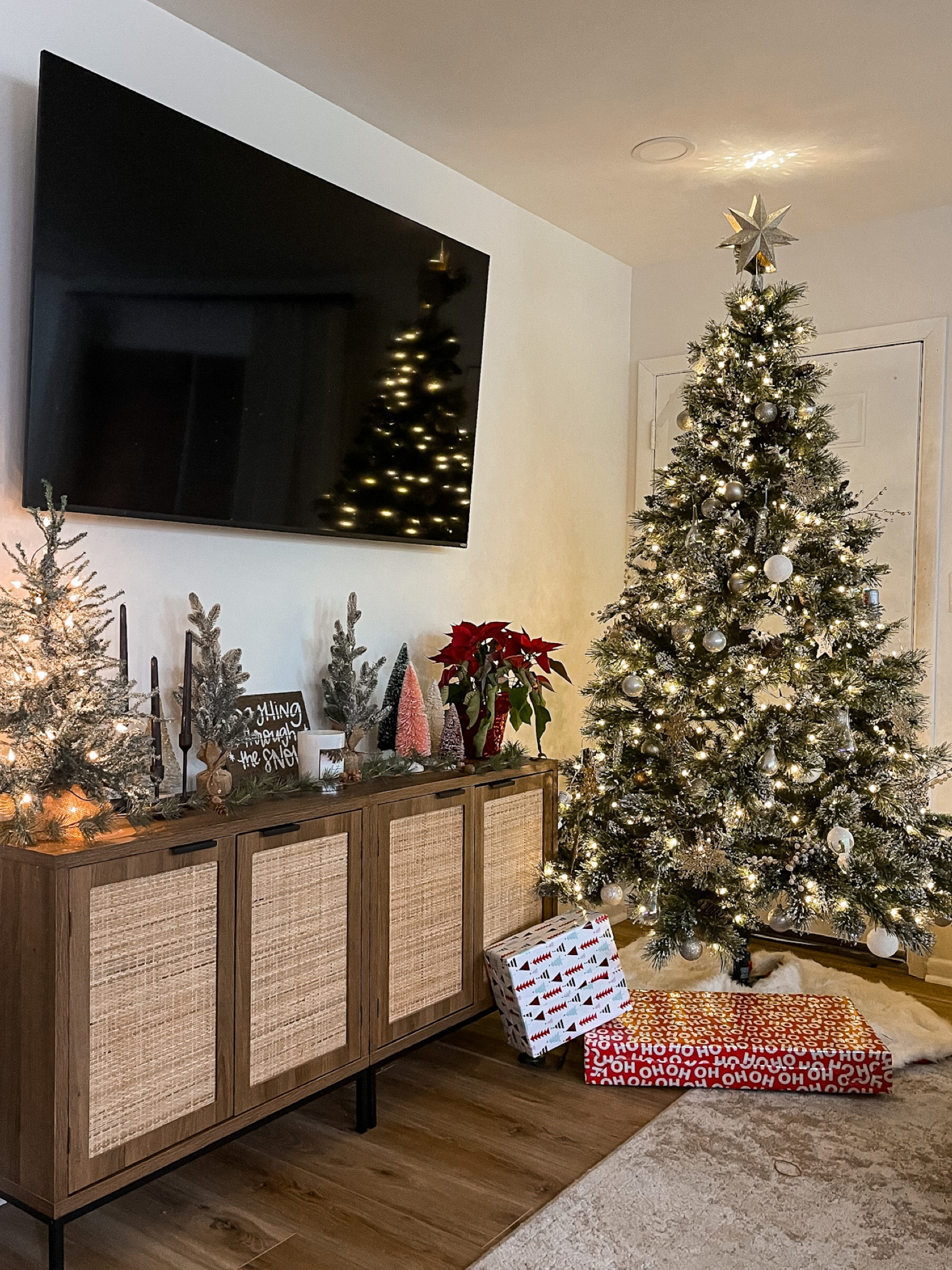 My Christmas tree from last year is on sale! I’m obsessed. ✨ #walmart #walmartfinds #christmas

#LTKHolidaySale #LTKHoliday #LTKSeasonal