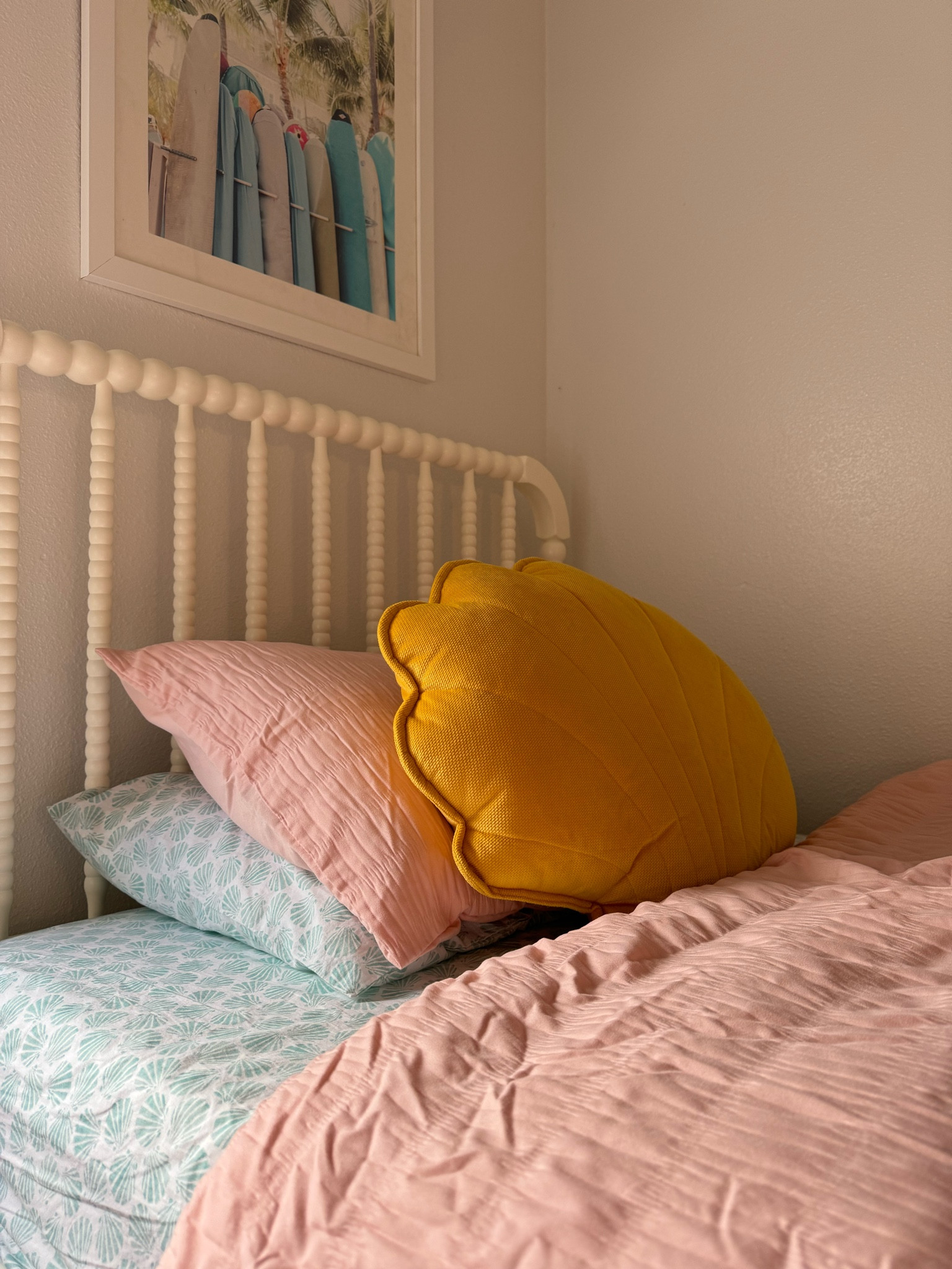 Toddler girl bed upgrade 🫶🏻🌸🌊🐚 #coastal 

#LTKKids #LTKHome