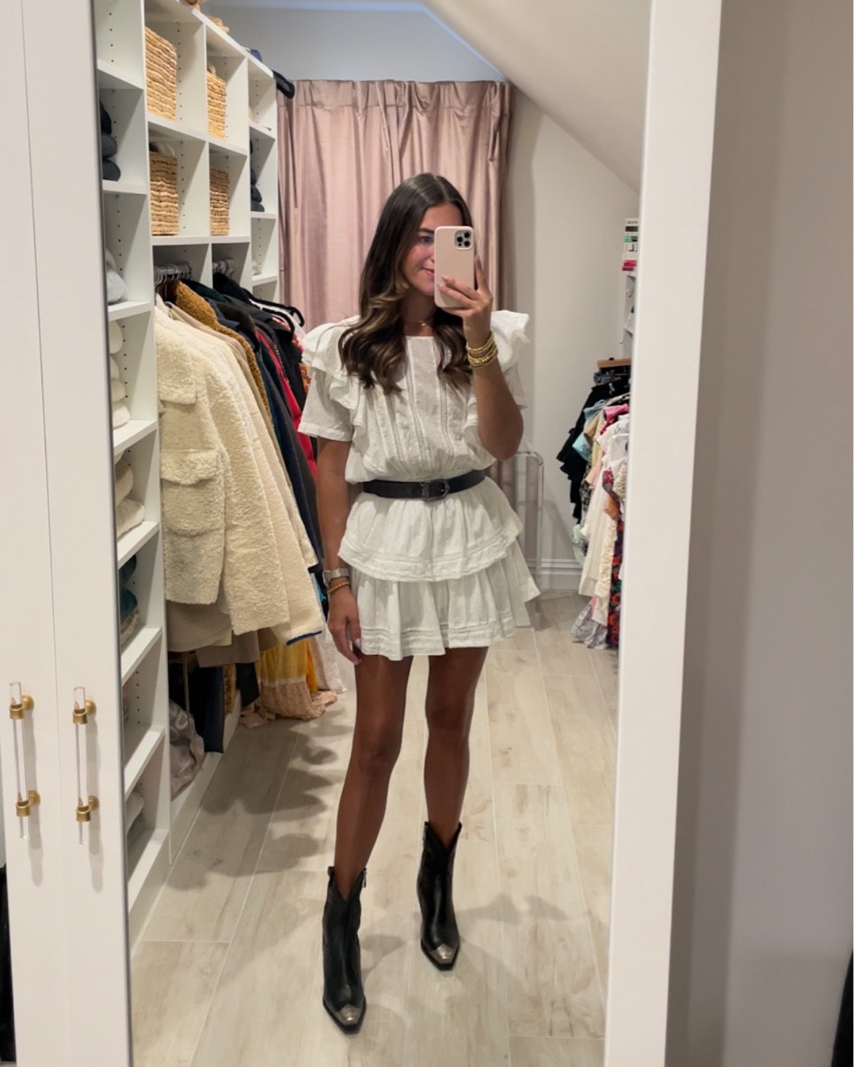 Wearing a size small
Country concert 
White dress

#LTKstyletip #LTKFestival #LTKsalealert