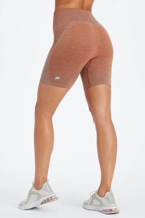 Ombre Seamless Ultra High-Waisted 6" Short | Fabletics - North America
