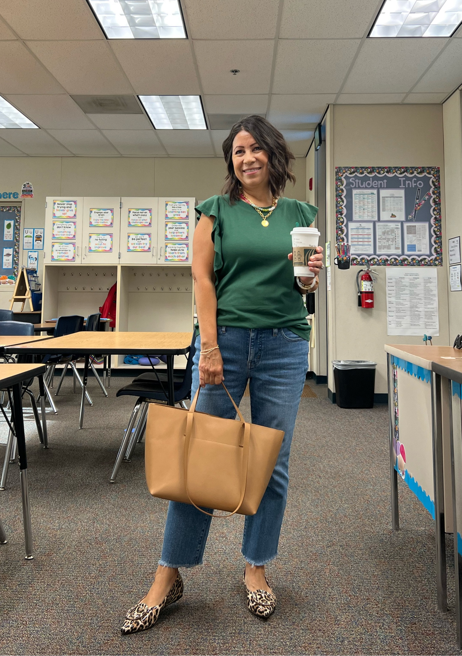 Teacher outfit idea 💚✏️📚





LOFT top | Madewell jeans | petite jeans | Madewell tote | teacher tote | nude flats | layered necklaces | Anthropologie beaded necklace 


#LTKWorkwear #LTKOver40 #LTKStyleTip
