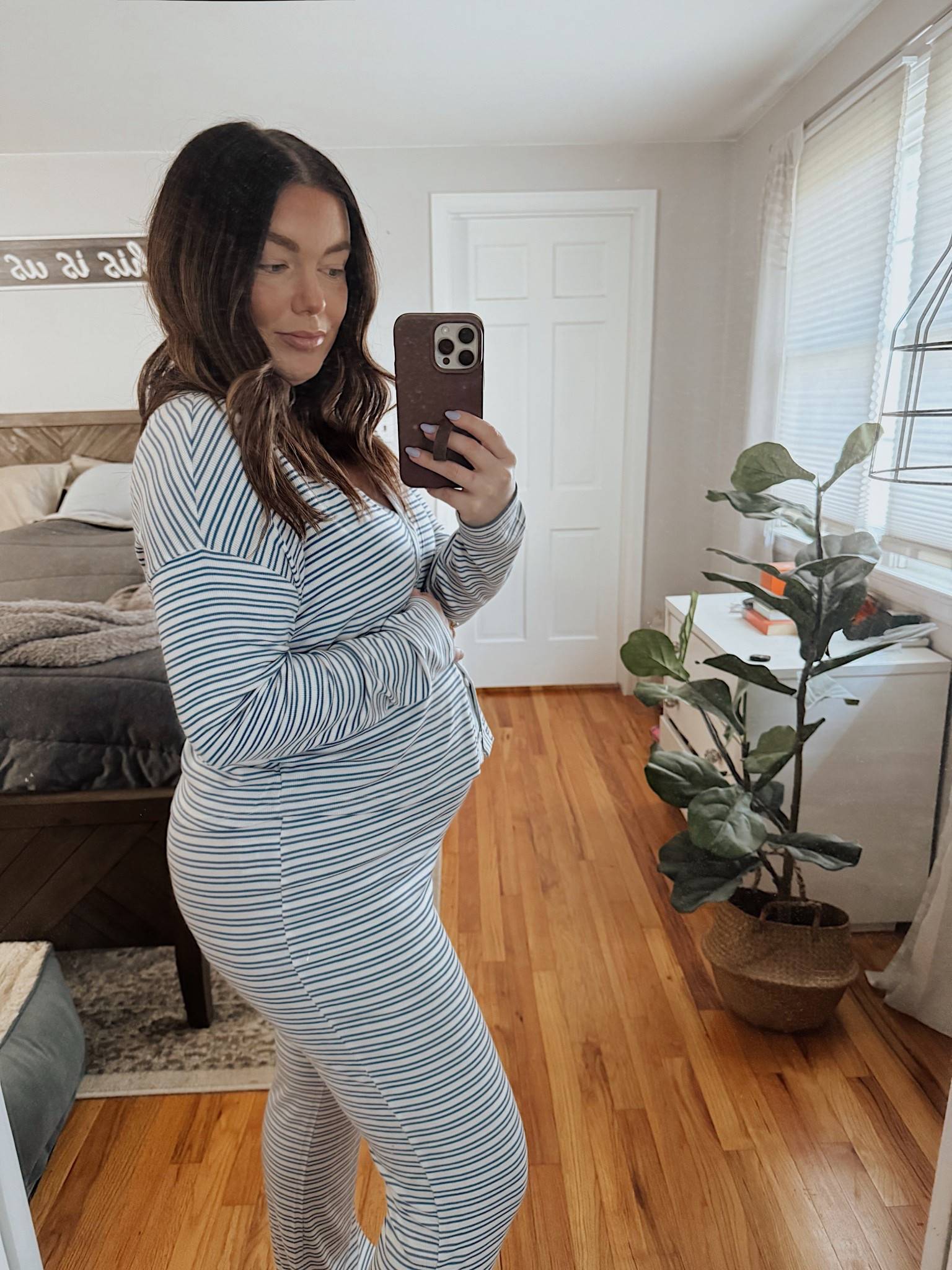 bump date: 19 weeks and stretchy clothes are all that fits right now 🙃🤍

my outfit isn’t maternity! it’s extremely stretchy and SO soft 😍 perfect for max comfort and a growing bump! @synple_est_2014

.
.
.

#bumpdate #mamatobe #bumpfit #myzsupply #springstyle #teamltk #ltk 

#LTKFindsUnder100 #LTKStyleTip #LTKBump