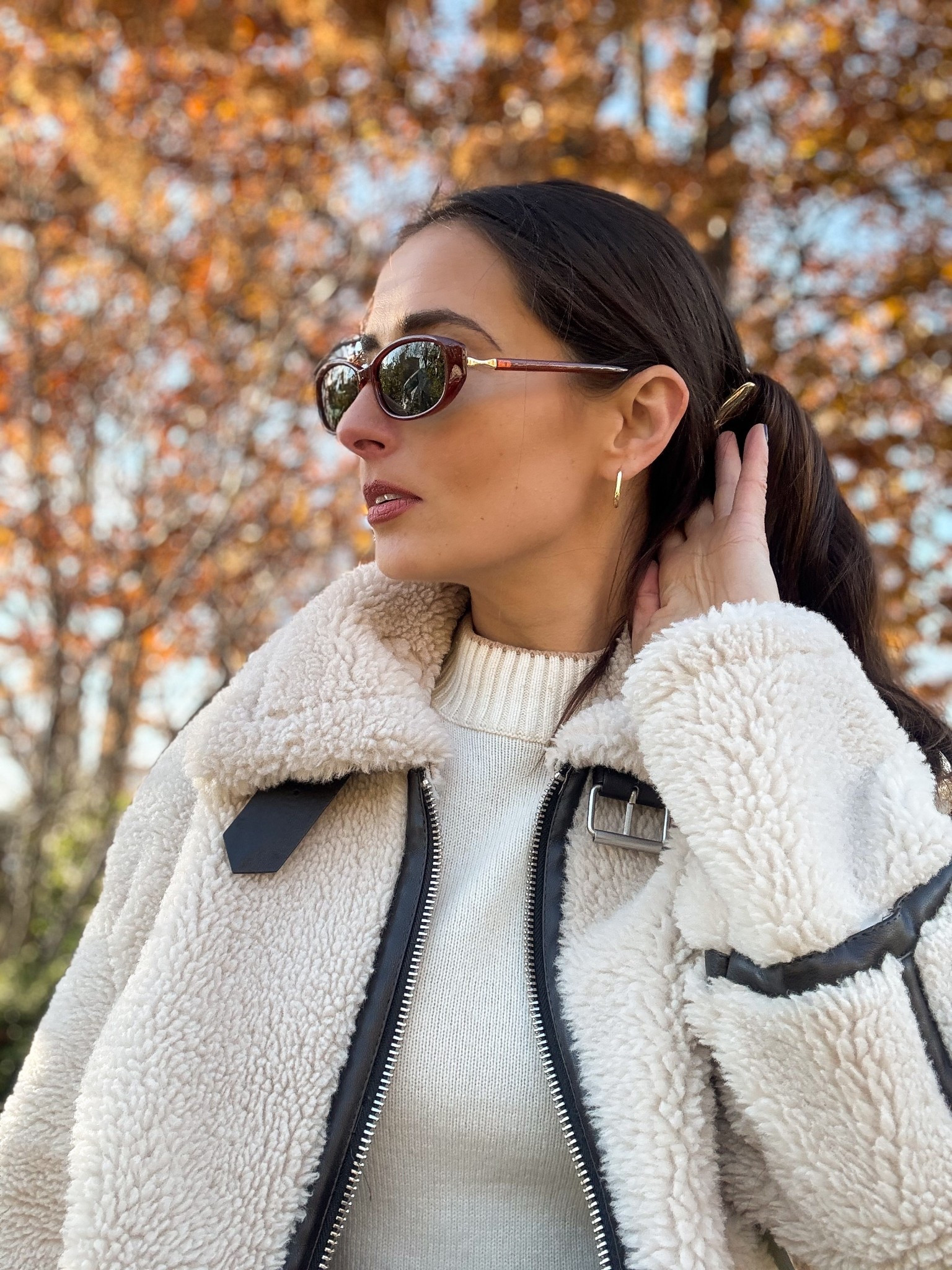 The simplest outfits hit differently when the texture does the talking 👏🏼 Cozy staples linked below.

#LTKootd #LTKFindsUnder100 #LTKSeasonal