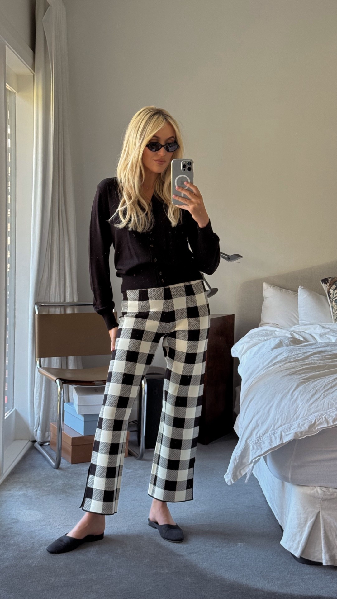 Black and white mode.

#LTKaustralia #LTKstyletip