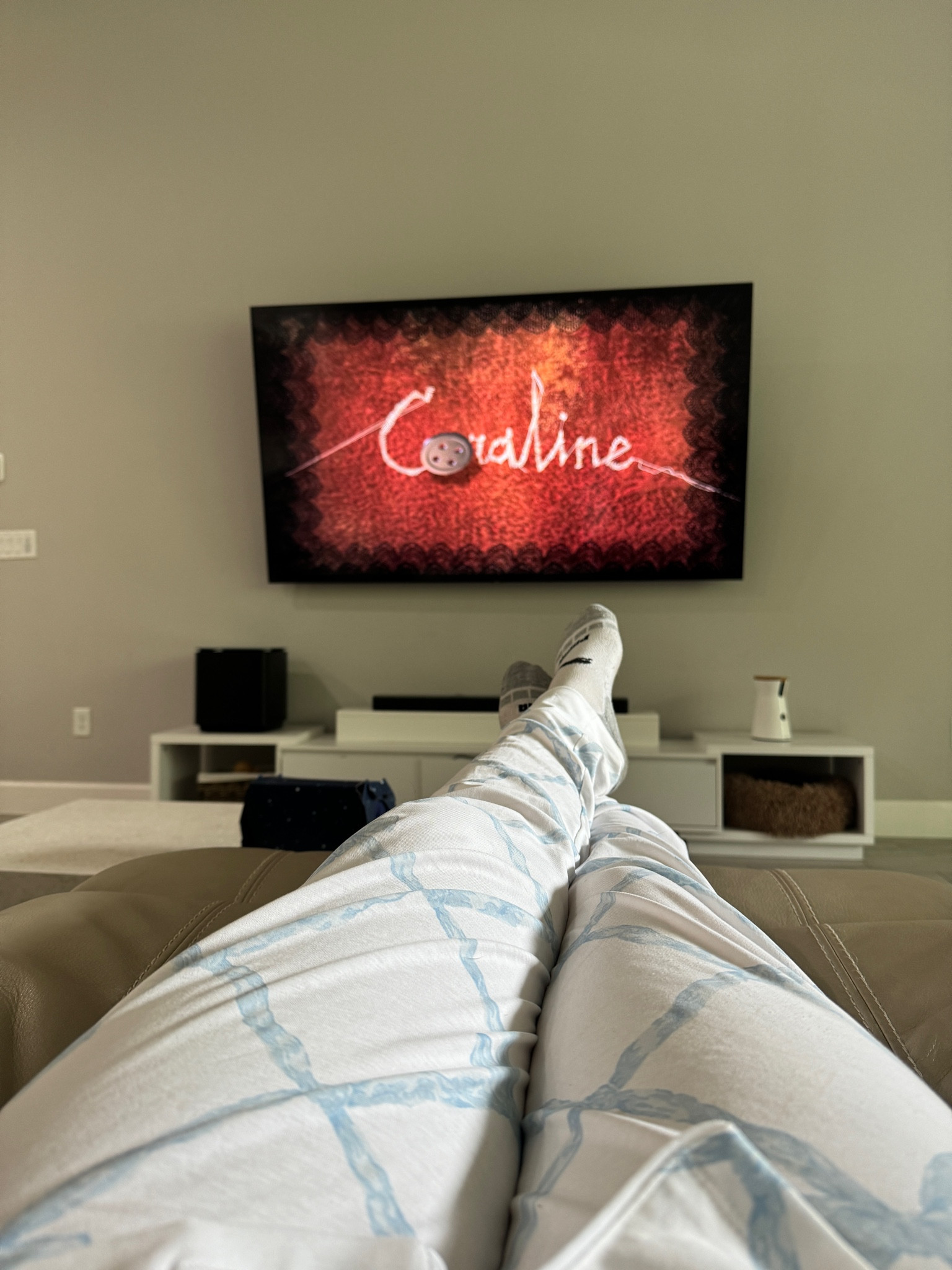 We are so excited to introduce mix & match pajamas for women! Featuring our classic Belle Meade Bow, you can now choose your favorite colorway and top/bottom style. These sets are perfect for matching your little ones, bridesmaids gifts, and so much more! 

Buckhead Blue Belle Meade Bow features Buckhead Blue and Worth Avenue White.

#LTKFindsUnder100 #LTKPlusSize #LTKStyleTip