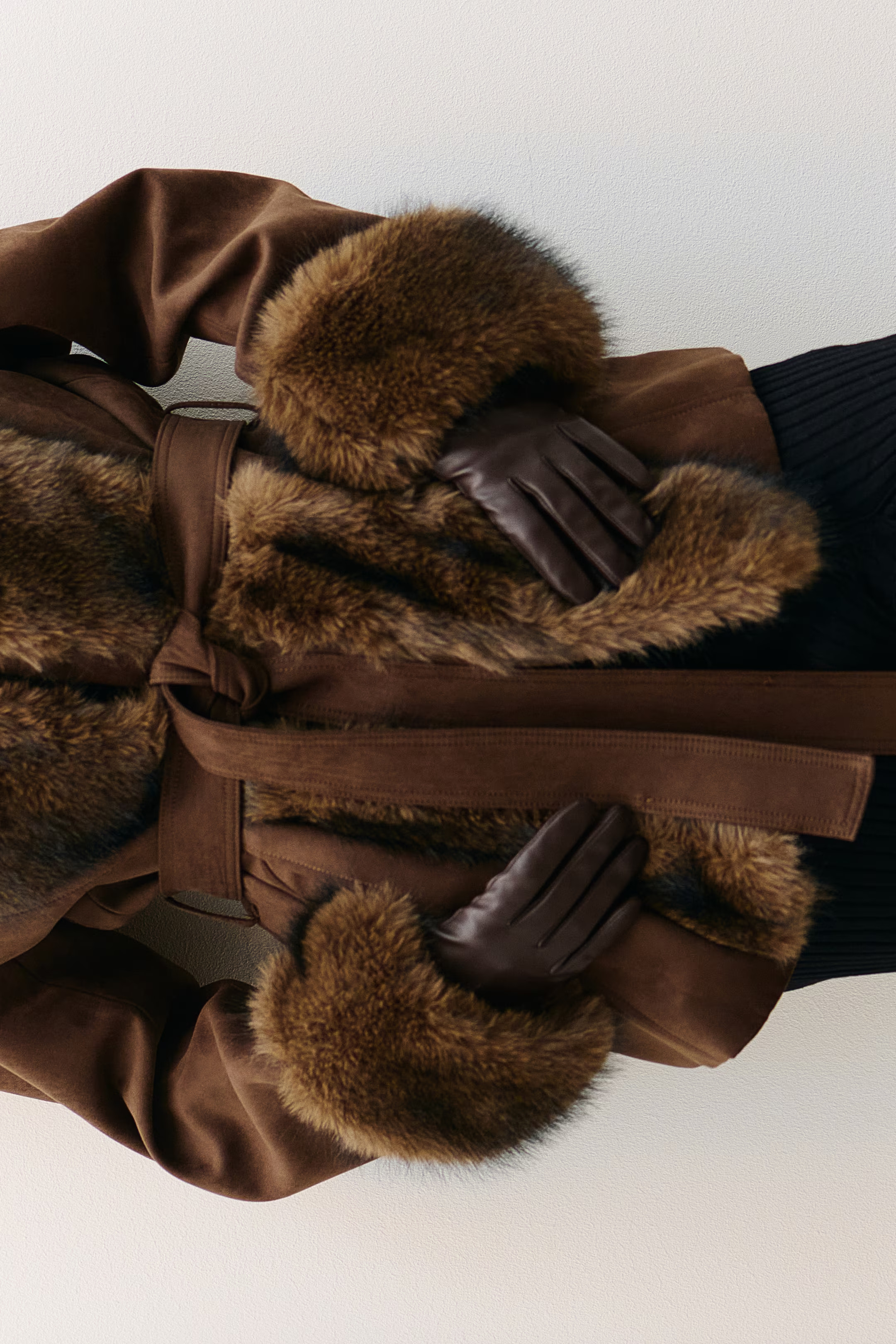 Coated gloves | H&M (UK, MY, IN, SG, PH, TW, HK)