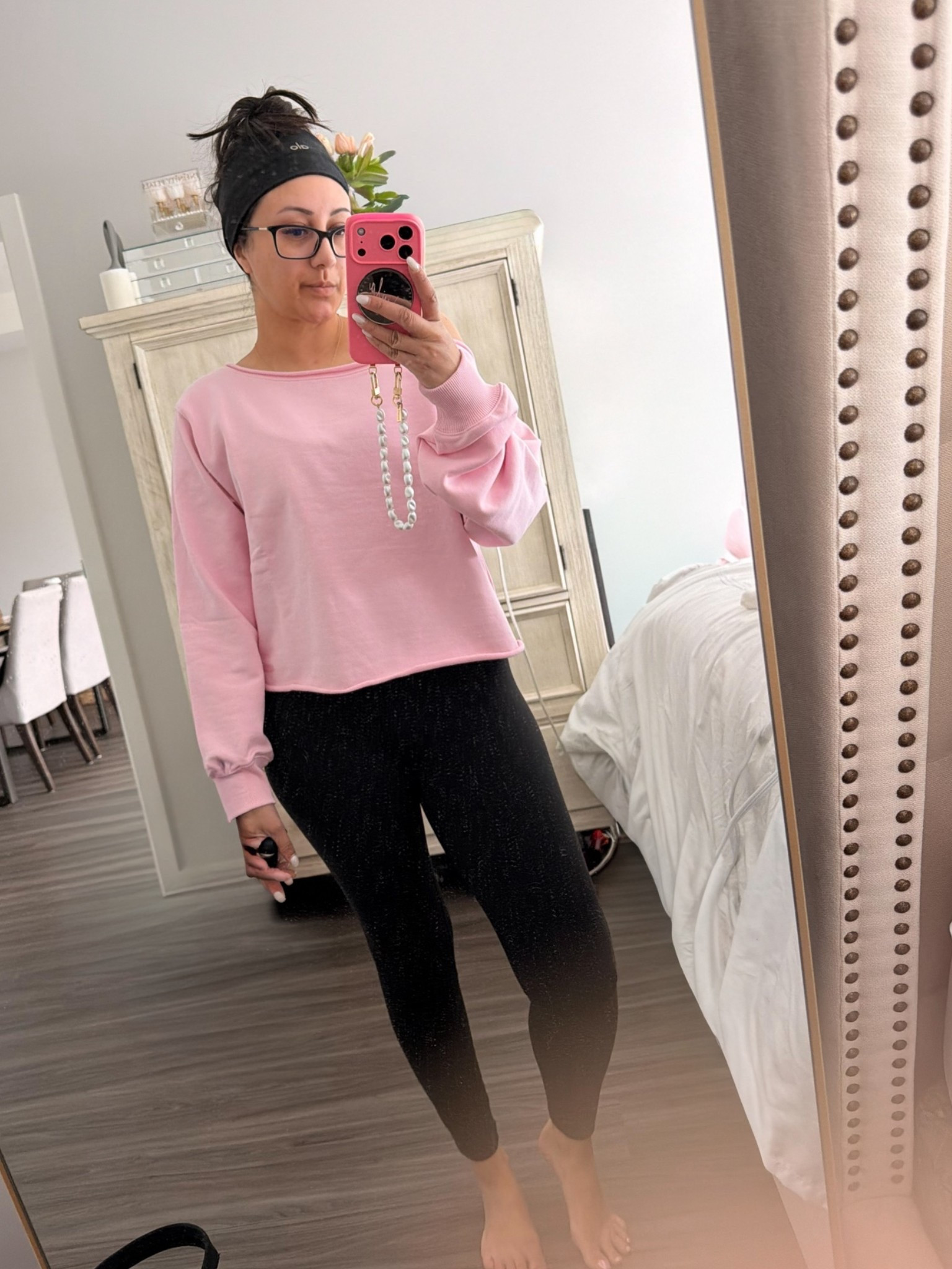 My Pilates get up 
My top is on sale currently (xs)
Aritzia is having their summer sale 
Happy shopping

#LTKfitness #LTKsummer #LTKsale