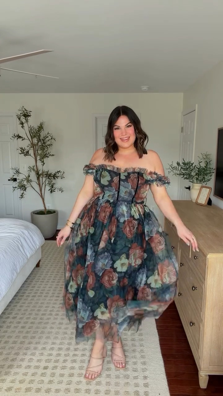 Midsize wedding guest dresses with sleeves! 

Wearing a size xl in all

#LTKWedding #LTKMidsize #LTKTall