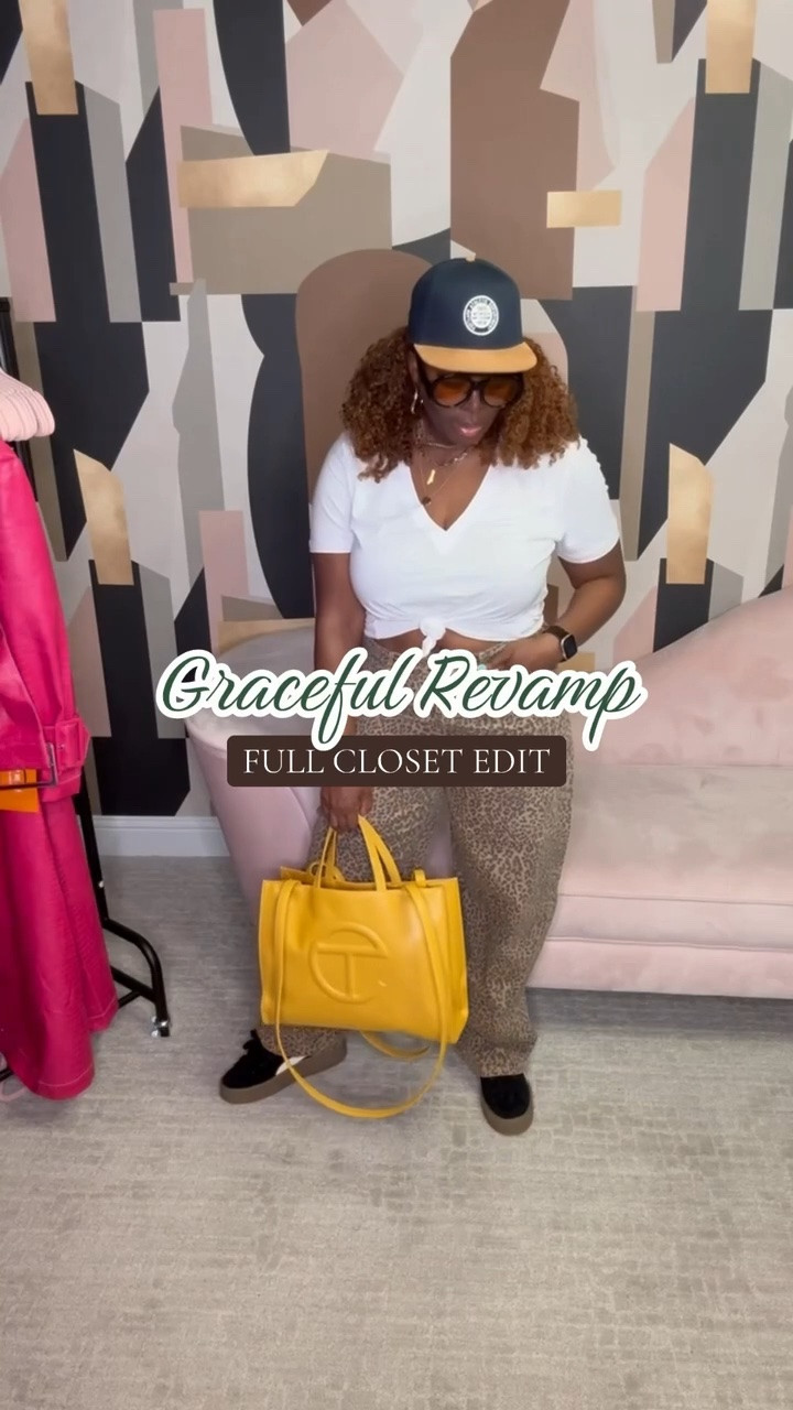 A side of me I haven’t shared much yet 🤎

I genuinely love helping people feel confident through their style. This ‘Graceful Revamp’ was a full closet edit where we sorted through pieces, refreshed looks and created outfits that feel true to them 👗✨

Style should feel personal, fun and confidence-boosting!

Styling services will officially be available soon, so stay tuned for all things Graceful GoGetter 💖

#stylingservices #closetedit #closetrevamp #personalstylist #fashionstylist

#LTKdayinmylife #LTKootd #LTKgrwm