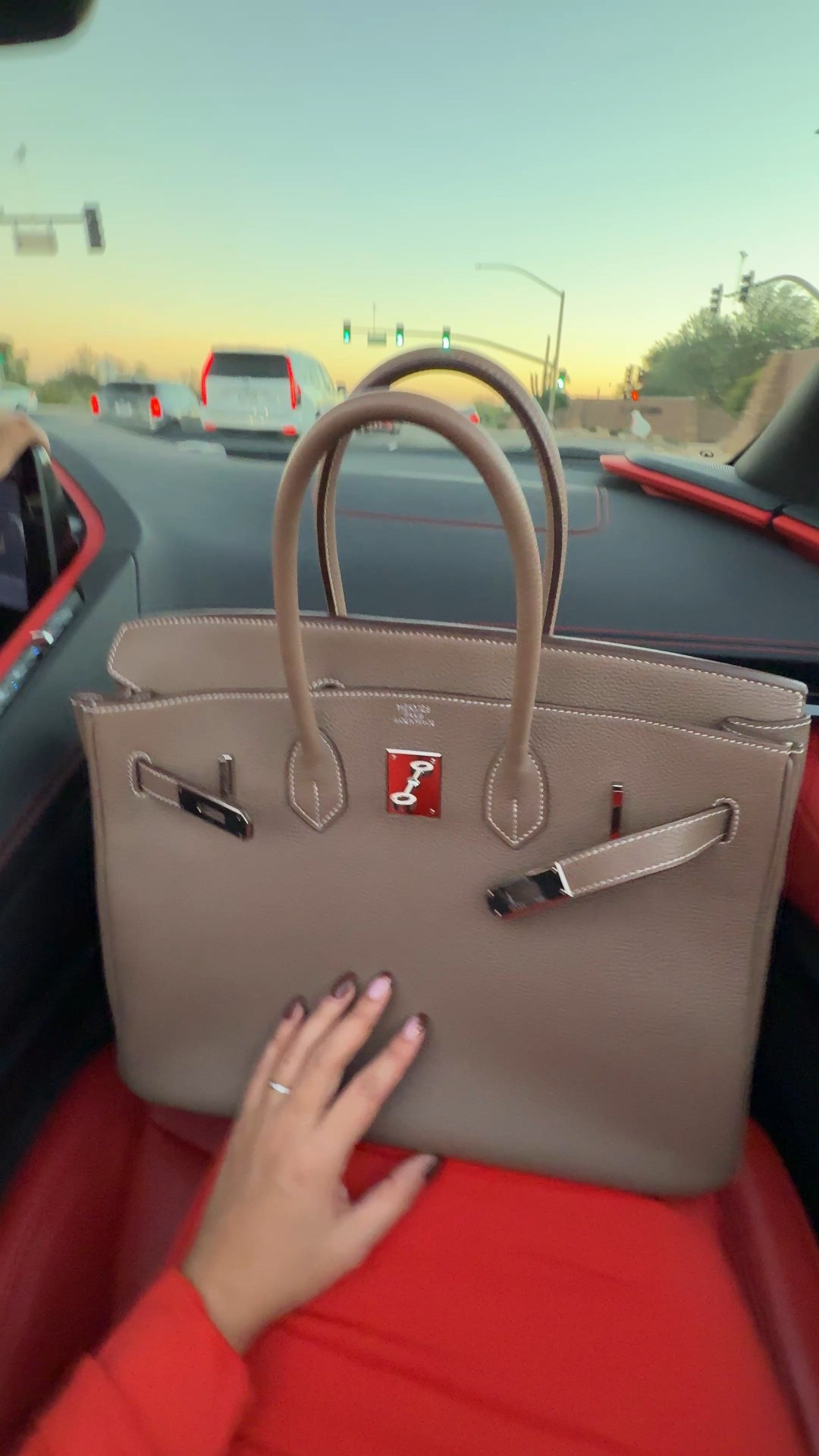 Hermes Togo Birkin 35 Etoupe


#hermes #birkin35 #etoupe #luxuryhandbags #luxurystyle 