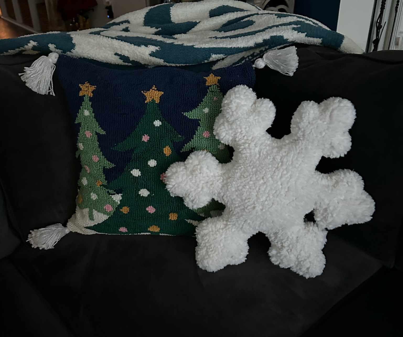 Love the snowflake pillow and linking some other super cute decorative Christmas pillows and dupes 

#christmas #christmaspillows #snowflake #holidaypillow 

#LTKhome #LTKHoliday #LTKSeasonal
