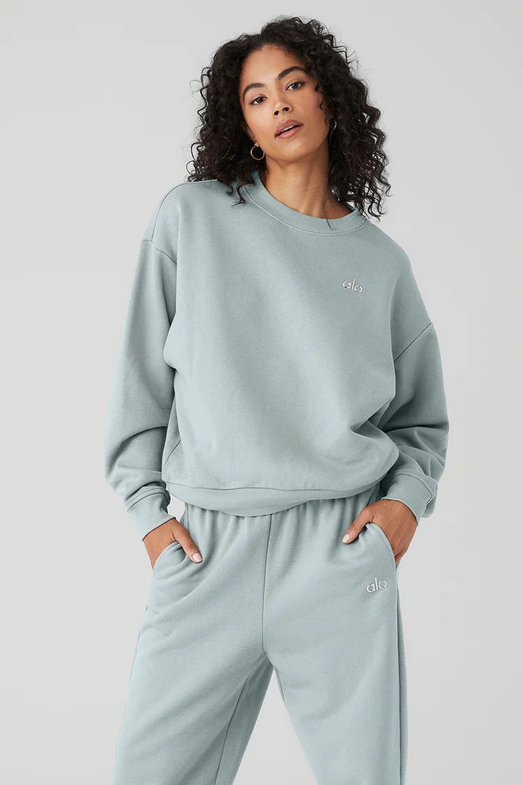 Accolade Crew Neck Pullover | Alo Yoga