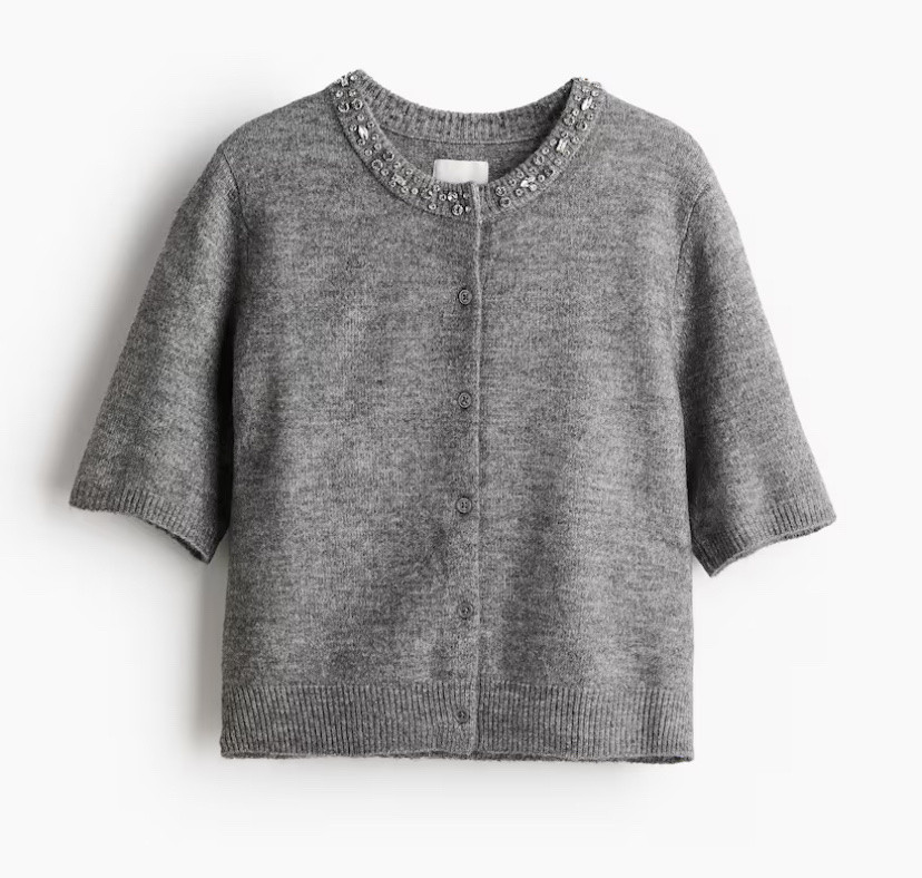 I love some glitter and this embellished cardigan  is so pretty. 


#holidayparty #sequinsweater #holidaysweater #handm #salefinds #beadedsweater #cardigan 


#LTKHoliday #LTKFindsUnder50 #LTKOver40 #LTKU