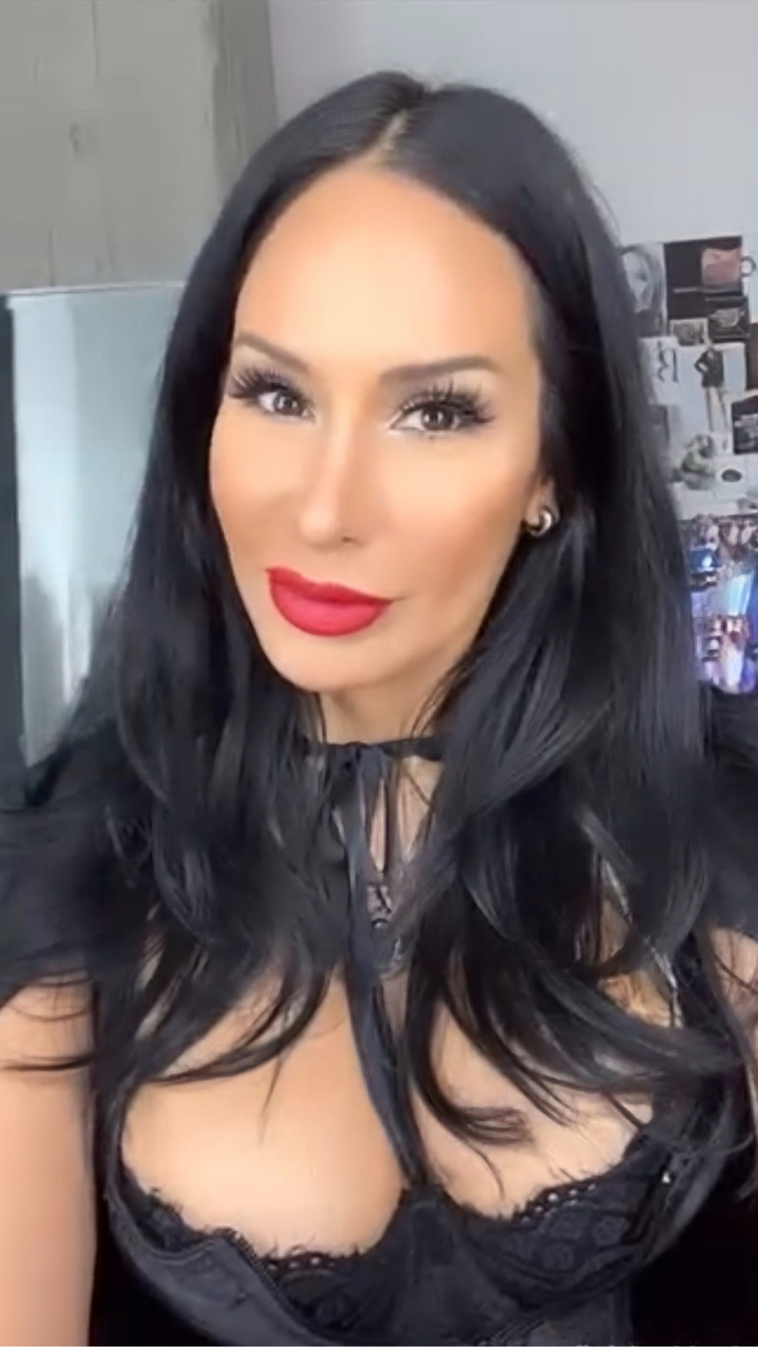 Halloween makeup red lip tutorial to keep your lipstick on all night! 💋








redlipstick, red lip liner, best red lipstick, red liquid lipstick, best red lip liner, best concealers

#LTKSaleAlert #LTKHoliday #LTKHalloween