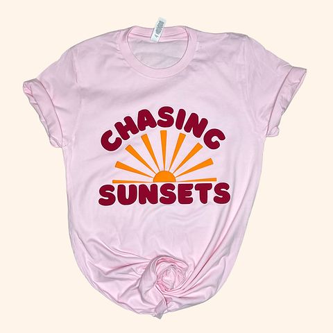Chasing Sunsets T-shirt (Vintage Feel) | Sassy Queen