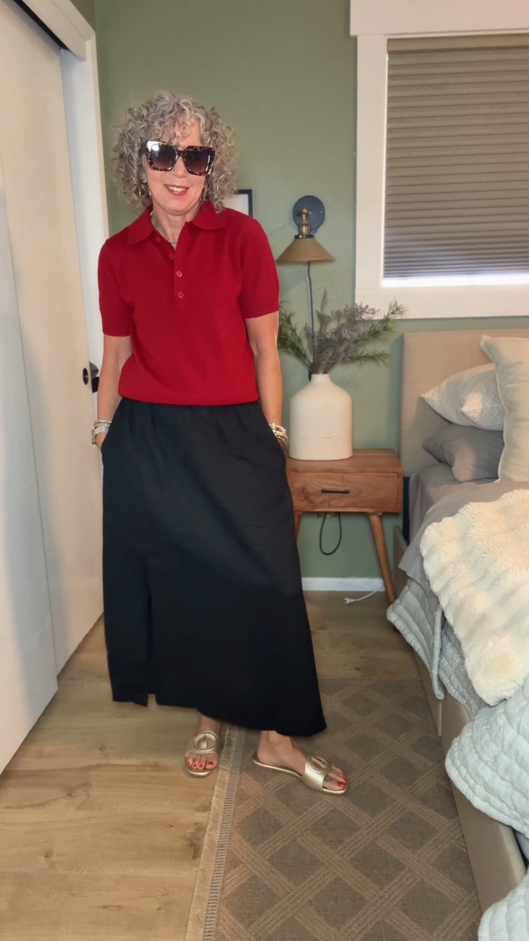 These @quince pieces are some of my all time favorites, the ultra soft sweaters are a favorite closet staple that go with so many styles, along with the black skirt I will be wearing on repeat. ❤️
@quince
#quincepartner
I’m in a small in all pieces.