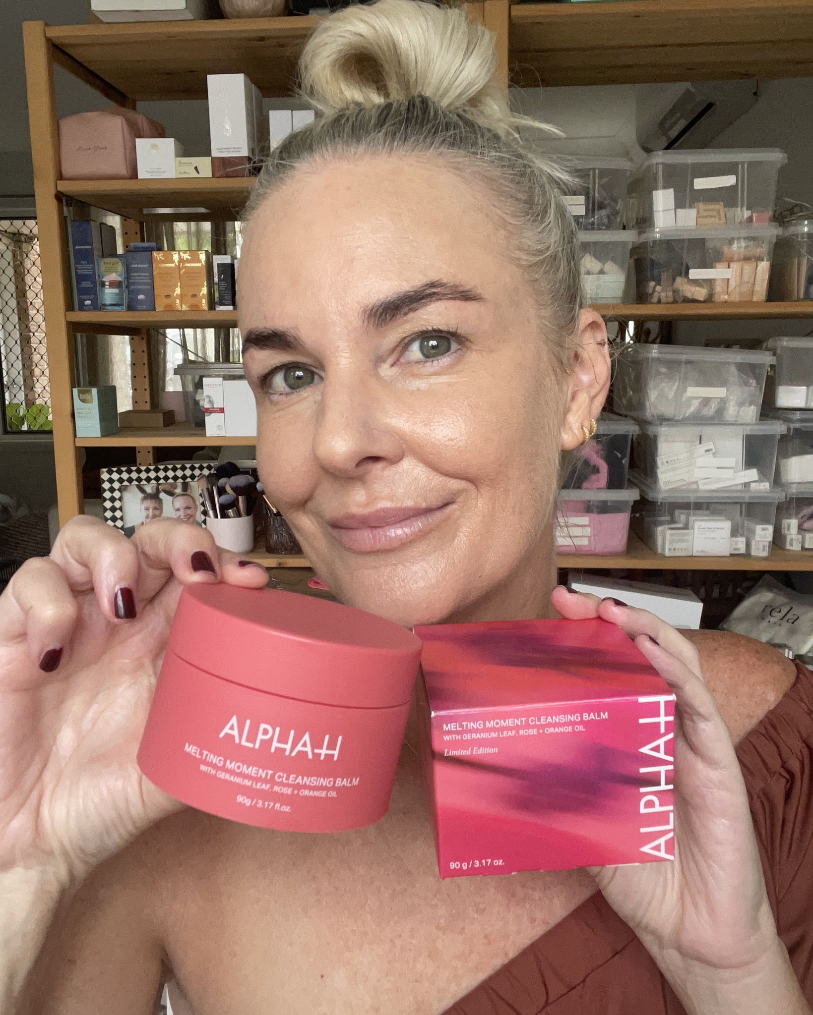 New Beauty unboxing, a few impressive favourites for the over 40’s. Luxe Cleansing Balm, Inner Beauty supplement for over 50’s, fine Brow Pencil and a milky toner that hydrates and reduces redness.

#LTKbeauty #LTKover50style #LTKaustralia