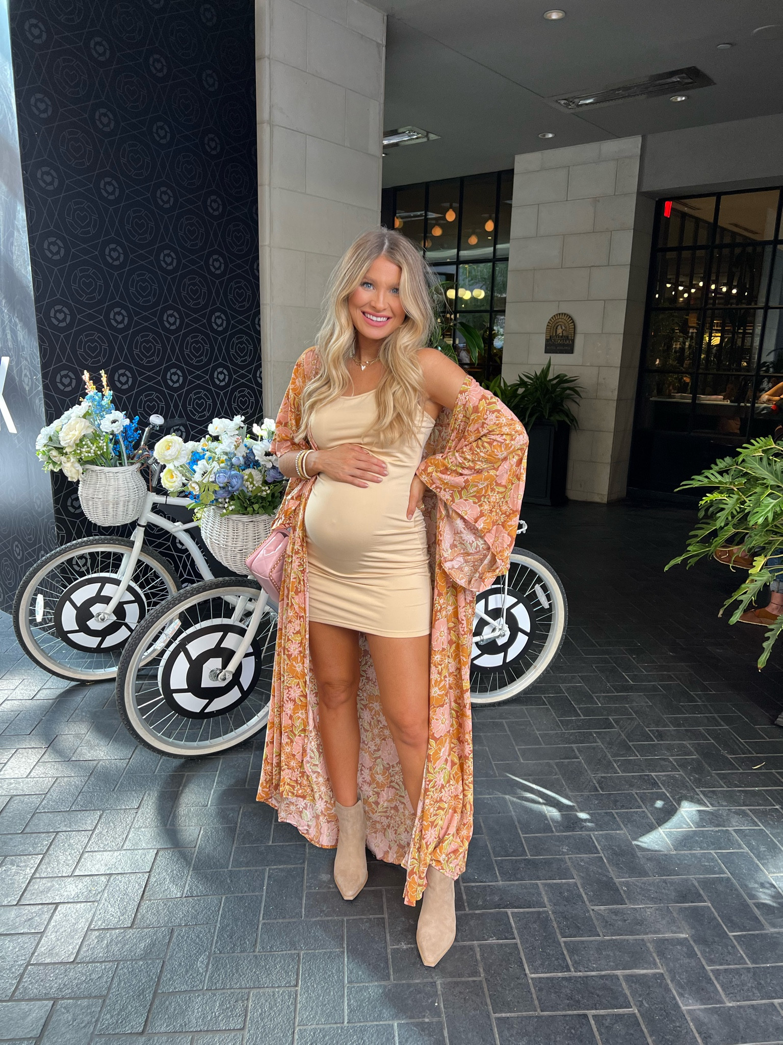 Wearing Small and s/m in kimono. LTKCon outfit compilation. Daytime outfit. Fall outfit. Body con dress. Layering pieces. Fall dress. Fall kimono. Orange and pink floral kimono. Booties. Pink handbag. Gold hoops. Gold jewelry. Gold accents. Bump style ￼

Follow my shop @kristincpressley on the @shop.LTK app to shop this post and get my exclusive app-only content!

#liketkit 
@shop.ltk
https://liketk.it/3QicX#LTKCon

#LTKSeasonal #LTKstyletip