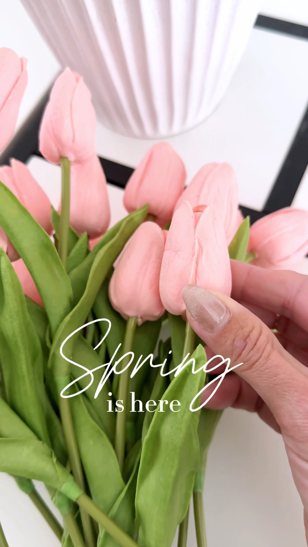 Spring is here🌷🌸 
🌷20pcs Artificial Tulip Silk 13.5” is so realistic 🫶🏻🥰 

#LTKHome #LTKSpringSale #LTKWatchNow