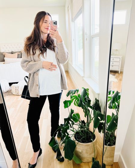 Last maternity outfit! Sized up on the tee for an oversized fit. Love this soft alpaca Jenni Kayne cardigan. Kept it classic with black jeans and black flats  

#LTKshoecrush #LTKbump #LTKstyletip