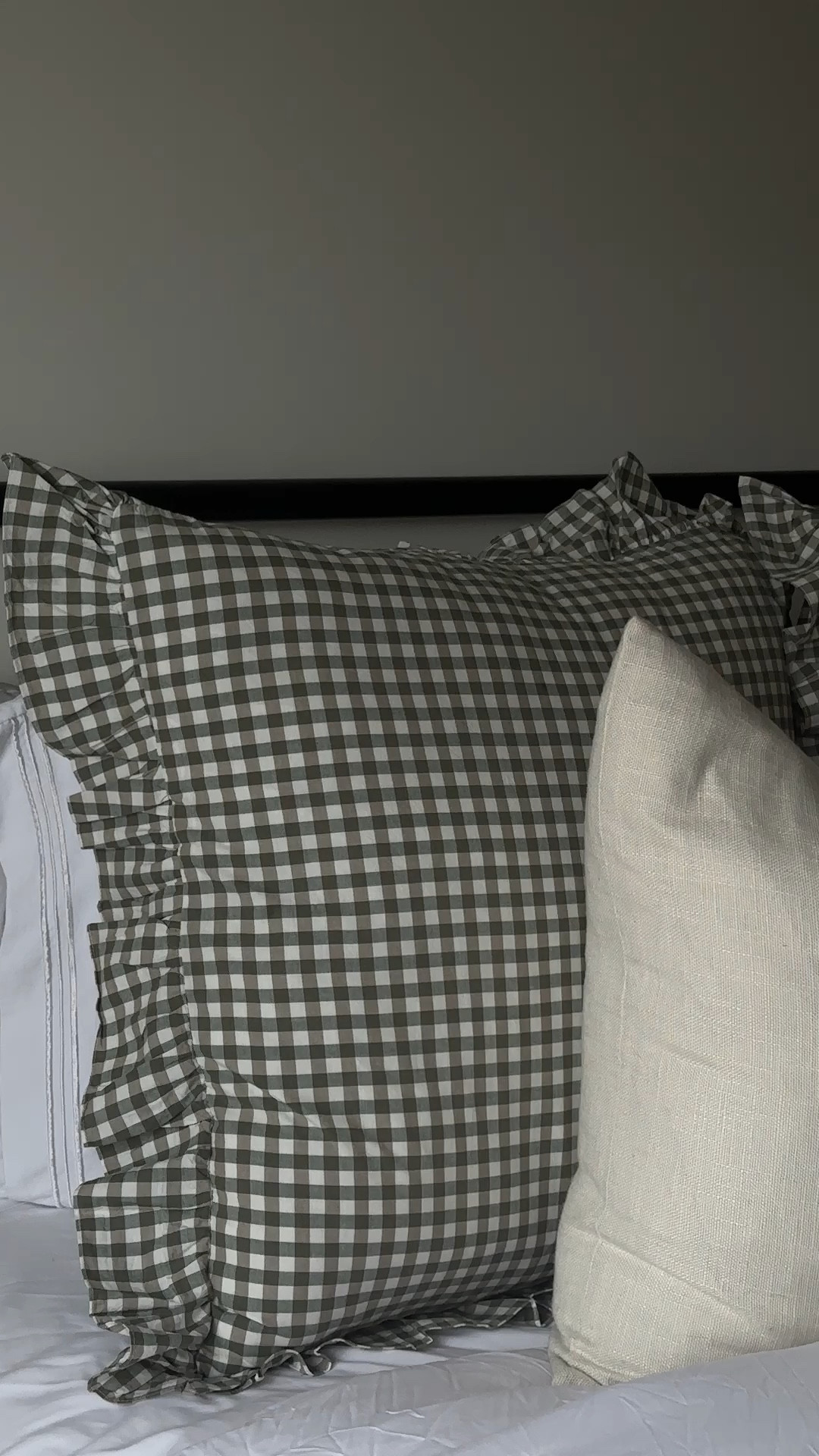 the cutest gingham pillow covers!! I got the green ✨🌲 

#LTKHome #LTKHoliday #LTKSeasonal