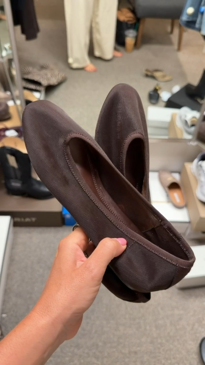 I am already planning so many outfits around these flats! 

Nsale, Nordstrom’s sale, nsale flats, anniversary sale, women’s flats, ballet flats, comfortable flats, work shoes 

 

#LTKPetite #LTKSaleAlert #LTKootd