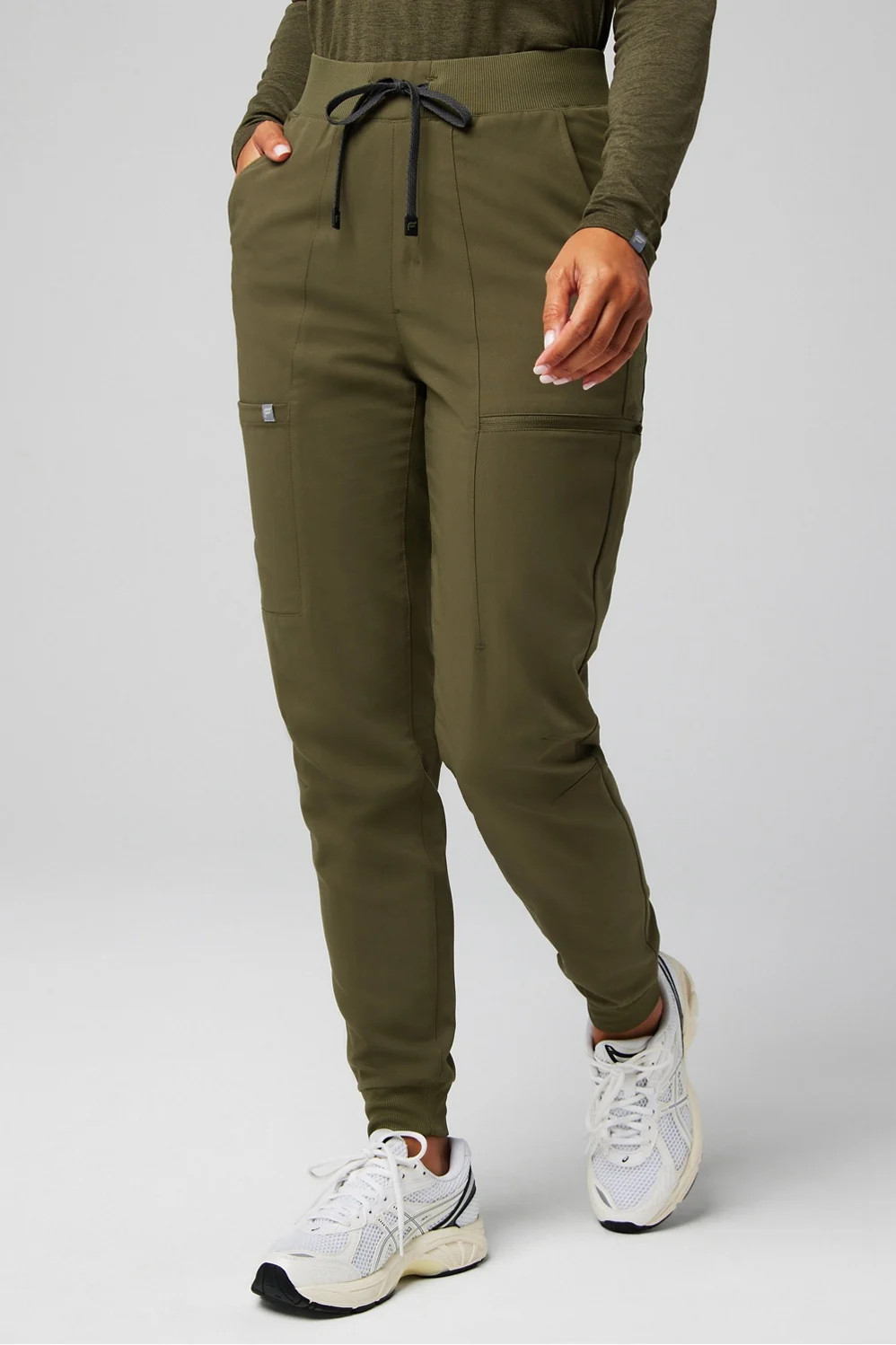 High-Rise On-Call Scrub Jogger | Fabletics