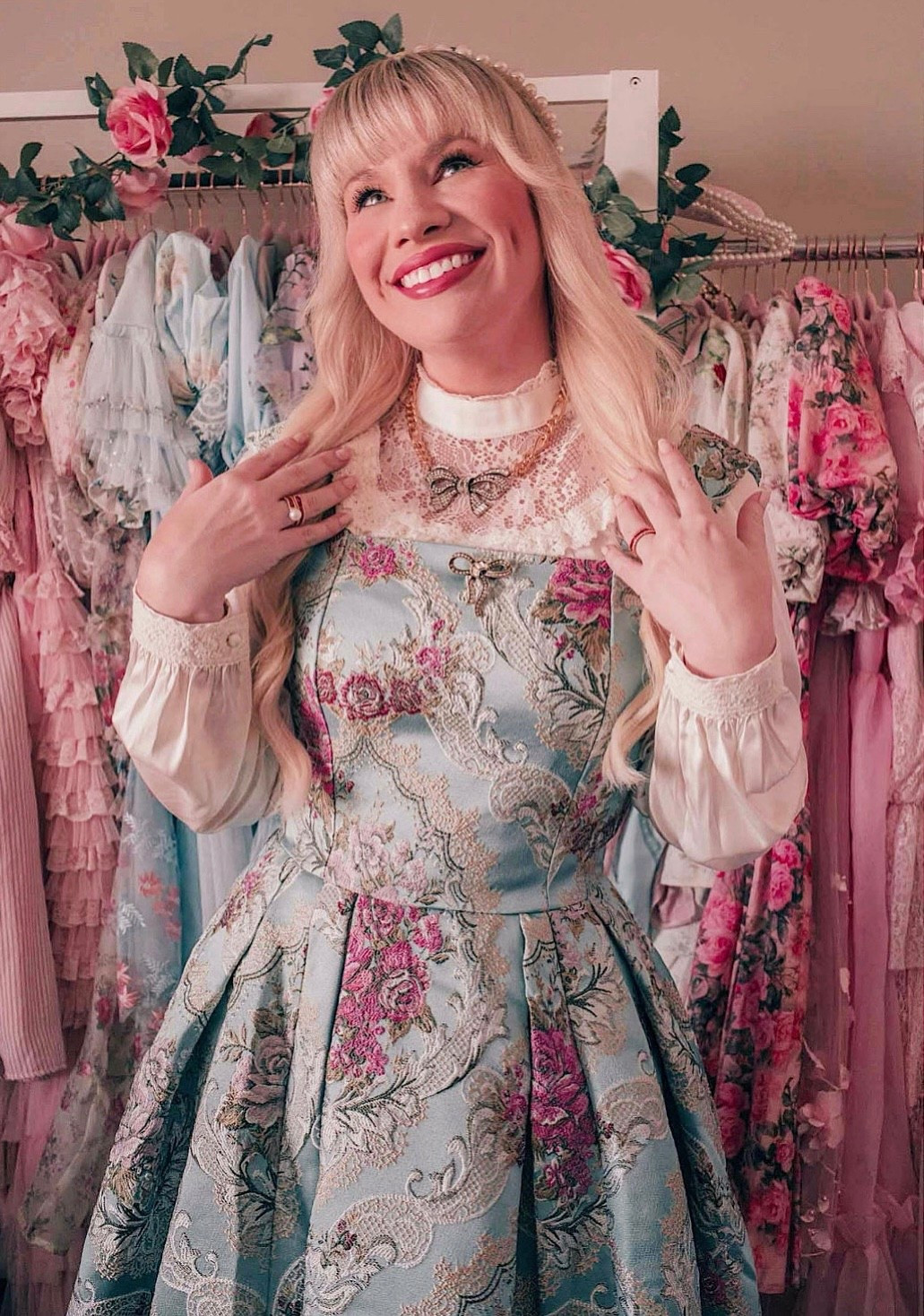 Bow jewelry - holiday gift ideas for her 

#LTKGiftGuide #LTKHoliday #LTKStyleTip