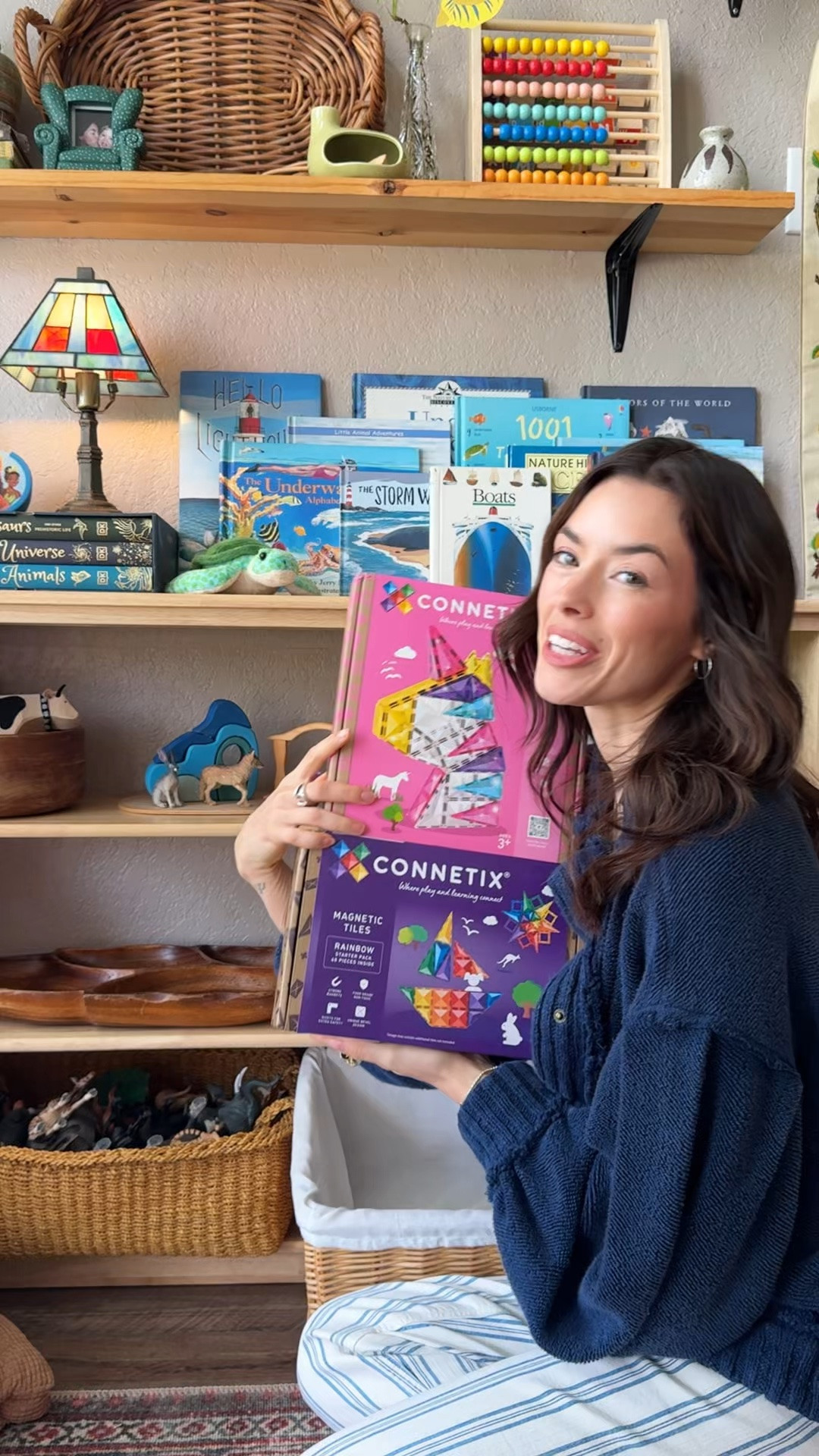 We LOVE our @connetix_tiles so much and if I can influence you to invest in one toy, let it be magnet tiles! I promise you won’t regret it 😉 

Packs featured: Rainbow Starter Pack and Glitter Unicorn Pack 🦄 🌈 Comment link for details 

#CONNETIX #CONNETIXPlay #MagneticTiles #openendedtoys