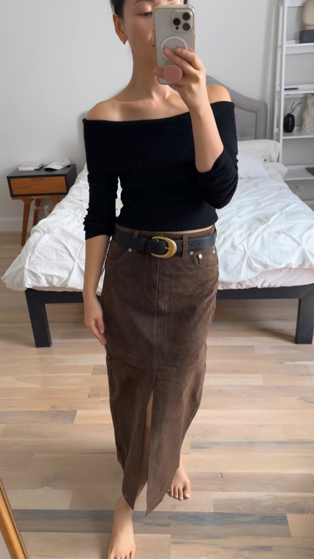 Favorite fall skirt right now 


Fall outfit, fall skirt, suede skirt, maxi skirt, fall outfit inspo, fall sweater, off the shoulder sweater, western belt 

#LTKSeasonal #LTKSaleAlert #LTKVideo