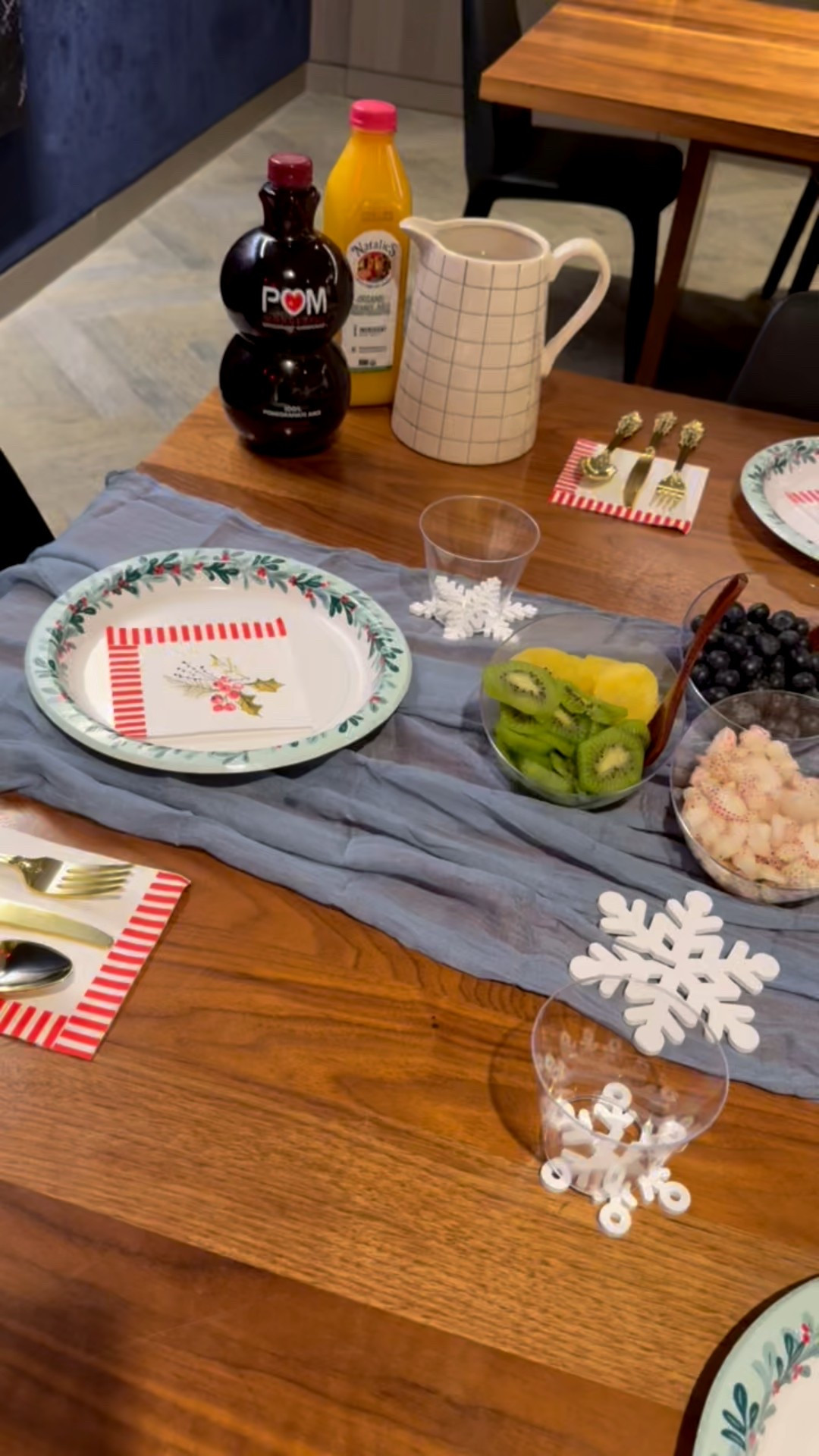 Loved my holiday table scape 

#LTKHoliday #LTKSeasonal #LTKHome