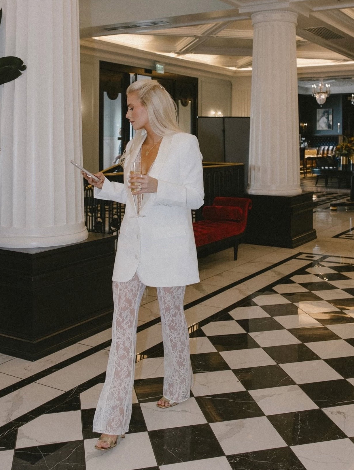 Holiday Outfit Inspo✨ Linking similar of everything!
#kathleenpost #holidayoutfit #whattowear#LTKStyleTip
#LTKHoliday #LTKSeasonal