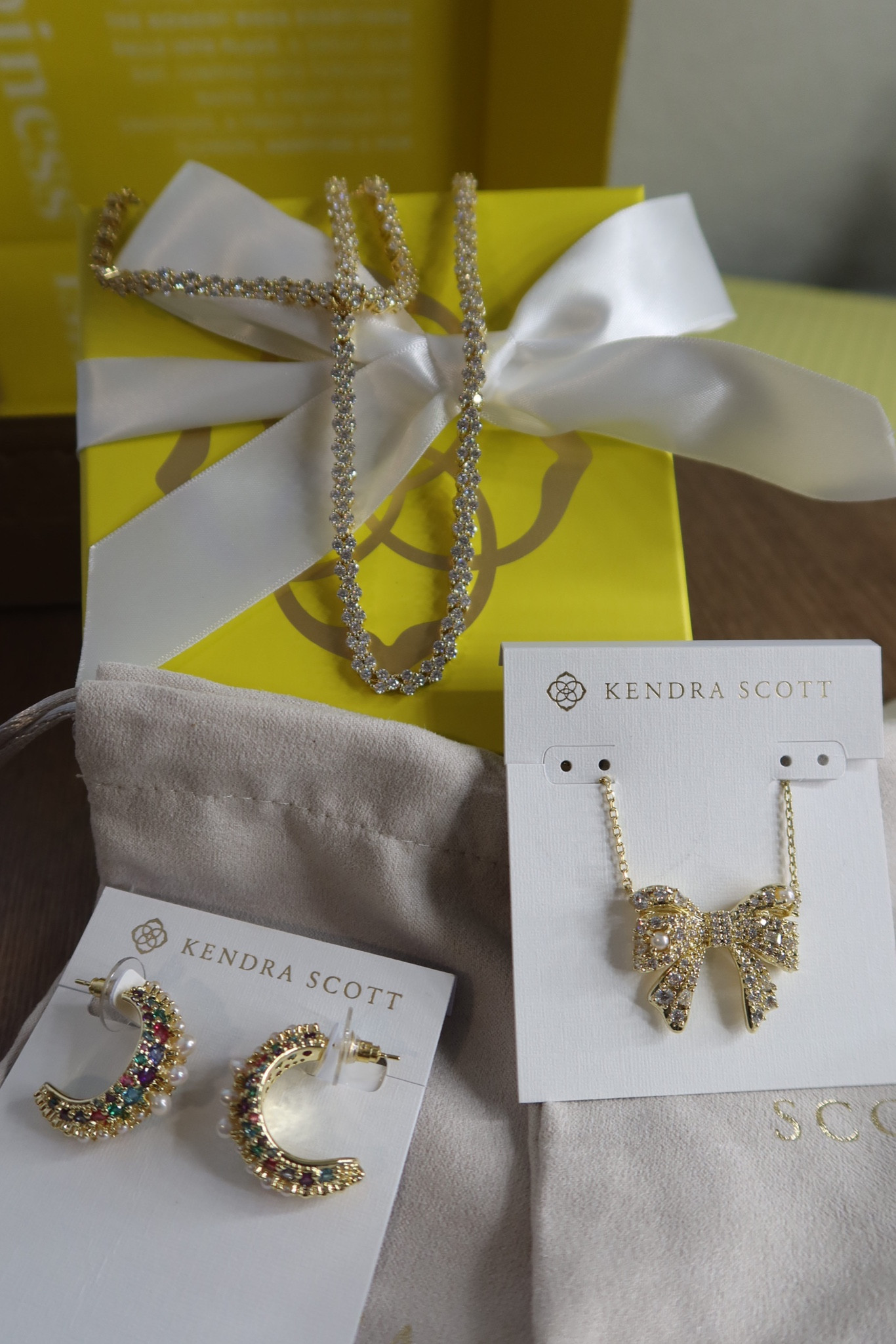 the PERFECT holiday jewelry 💛🎁

#LTKHoliday #LTKGiftGuide #LTKSeasonal