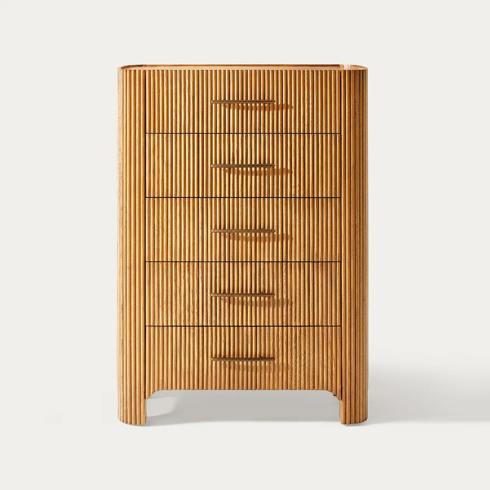 Alexa 34" Fluted 5-Drawer Oak Chest | Hernest