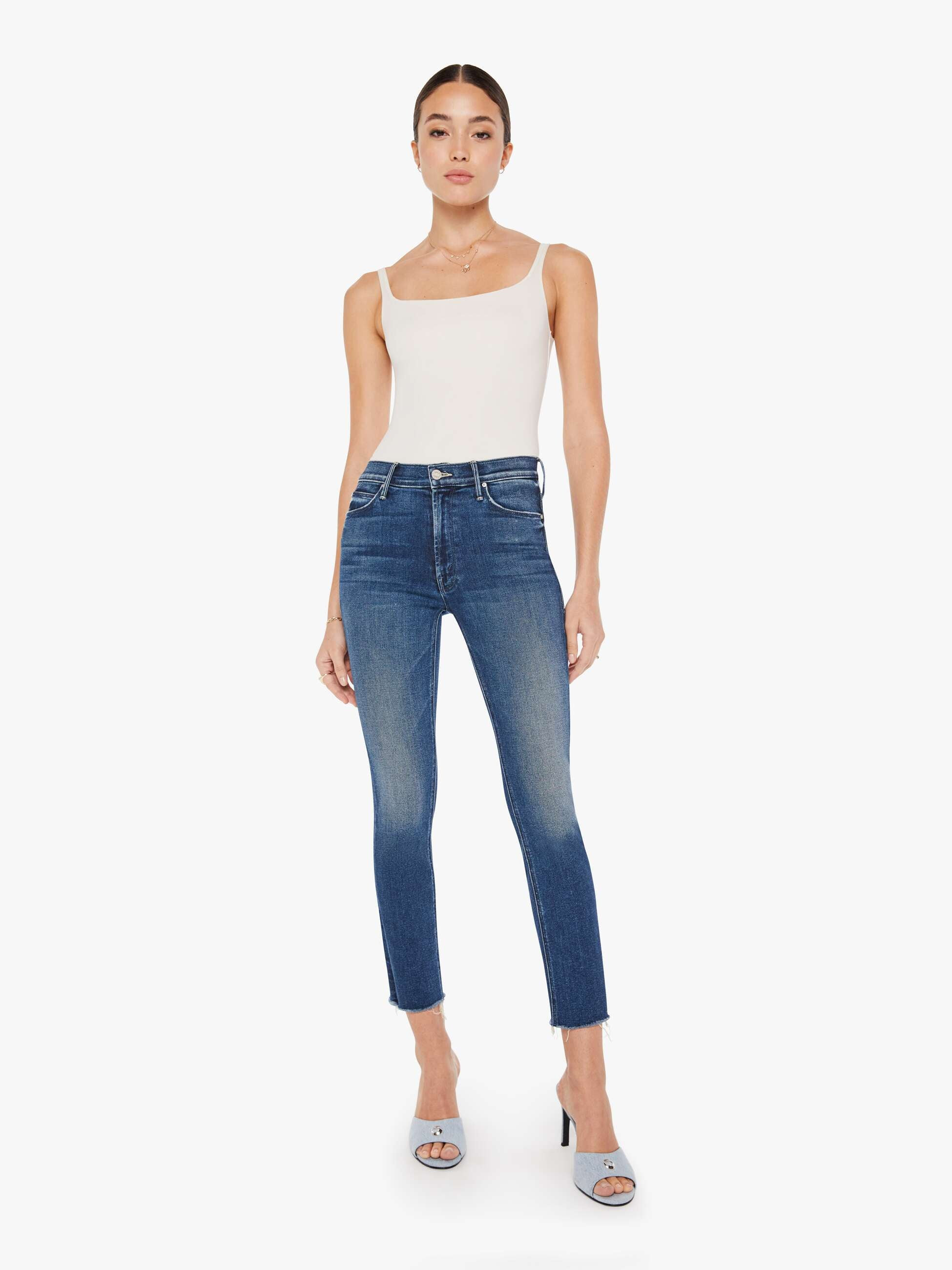THE MID RISE DAZZLER ANKLE FRAY C'EST LA VIE | Mother Denim